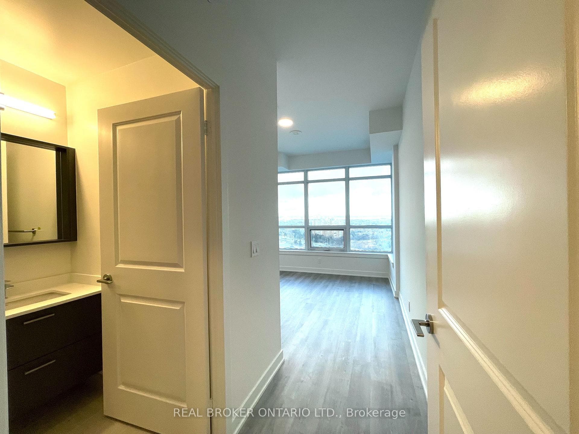 50 Upper Mall Way Unit 2009 photo 17