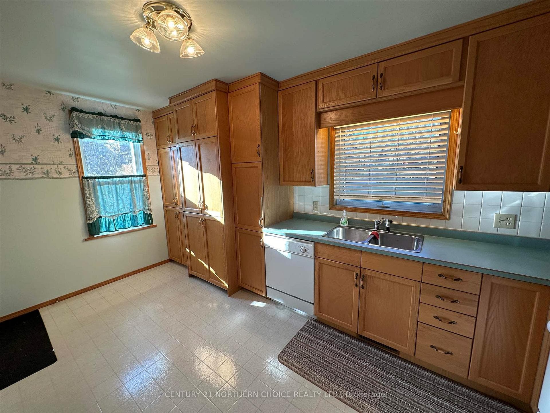 346 Eighth Avenue photo 7