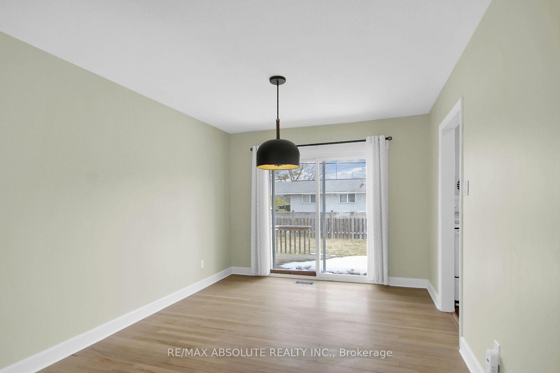 60 Foothills Drive photo 11