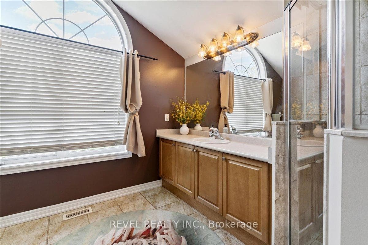 63 Westhampton Way photo 34