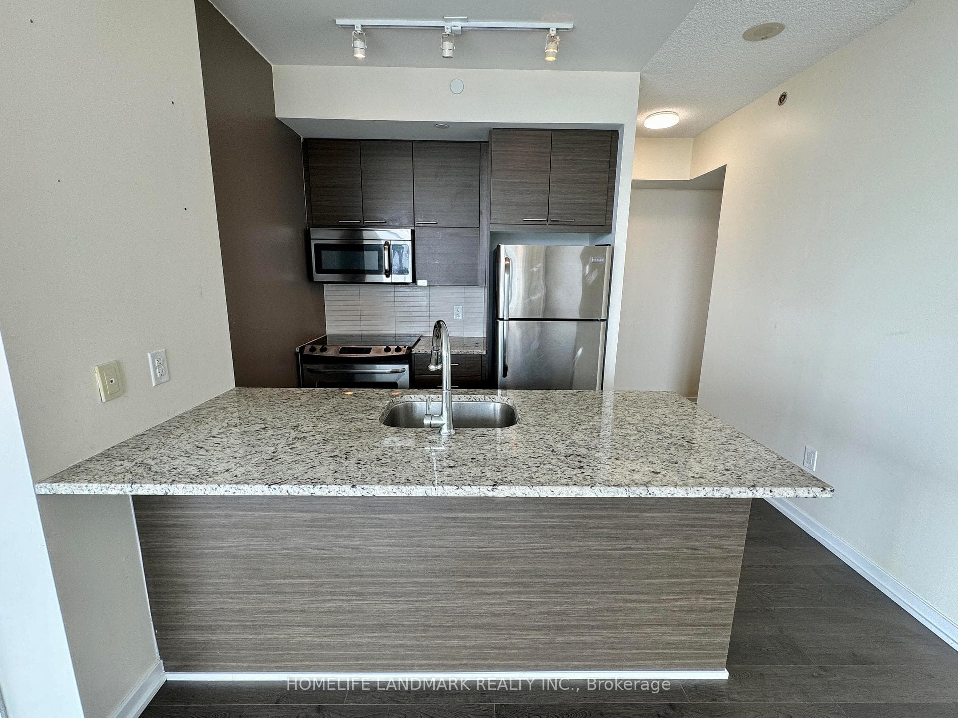 66 Forest Manor Road Unit 1612 photo 11