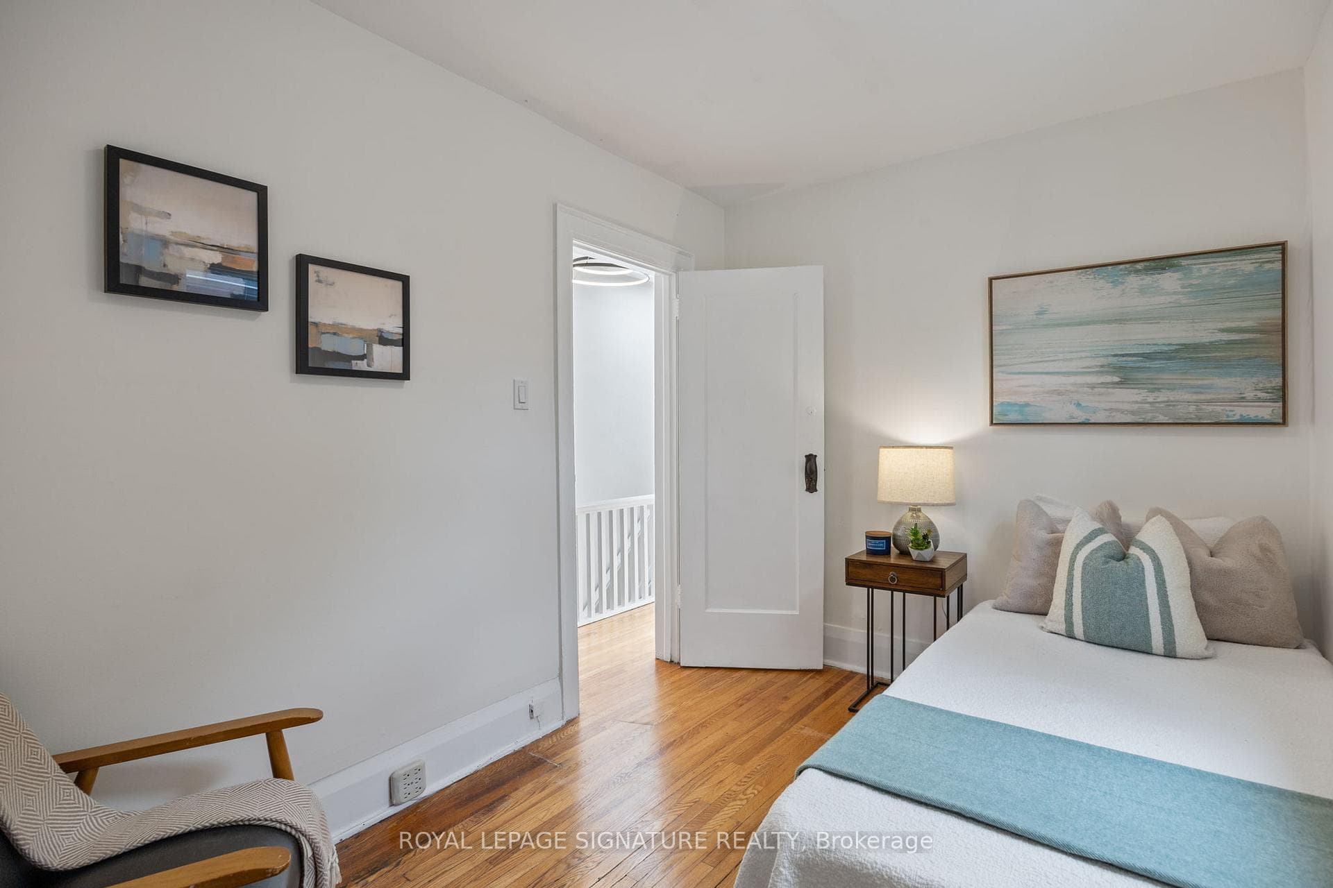 1060 Woodbine Avenue photo 15