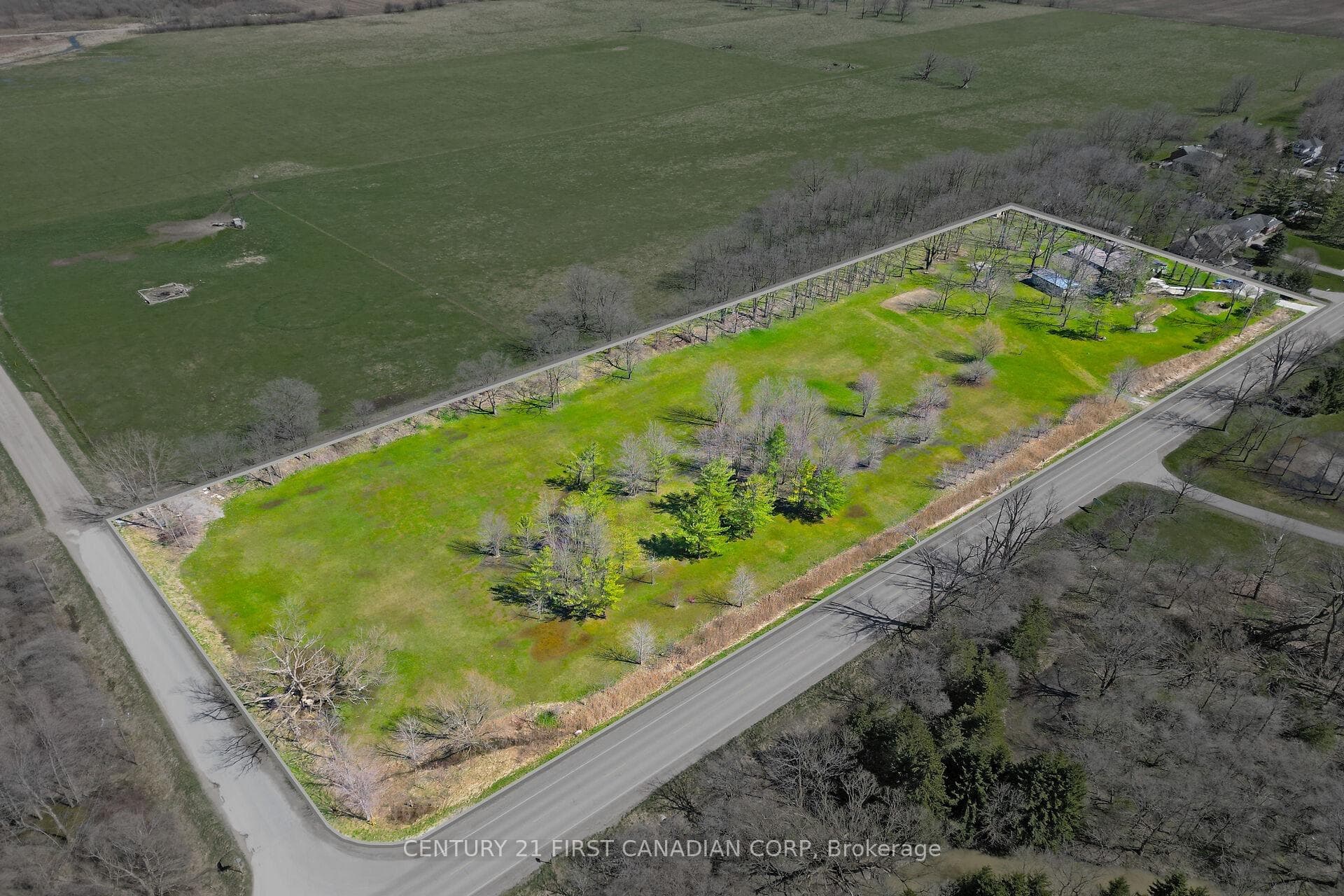 23992 Denfield Road photo 1