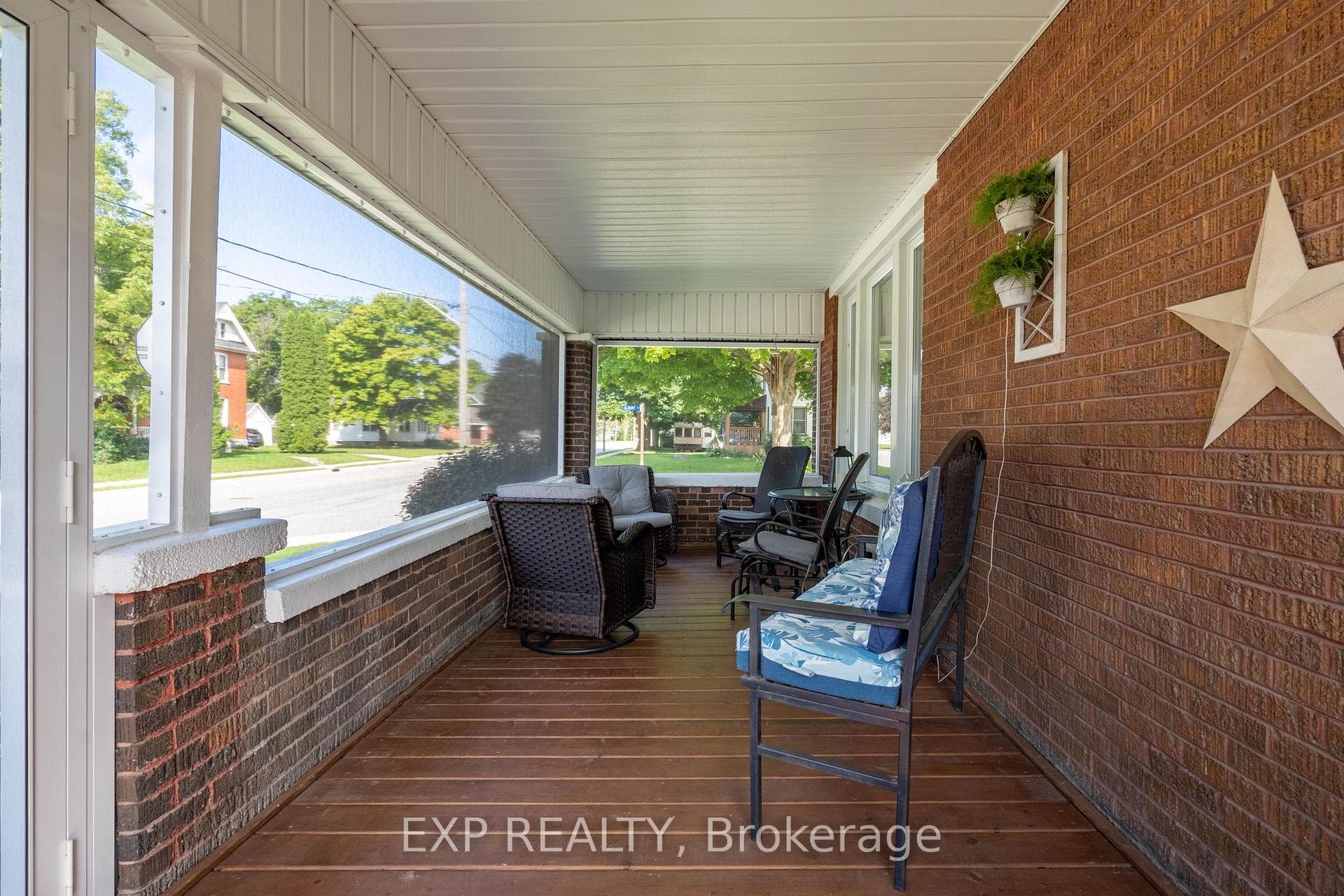 247 Furnival Road photo 5