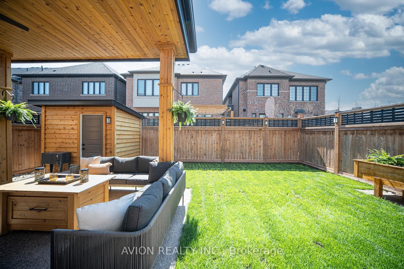 1306 Felicity Gardens photo 44