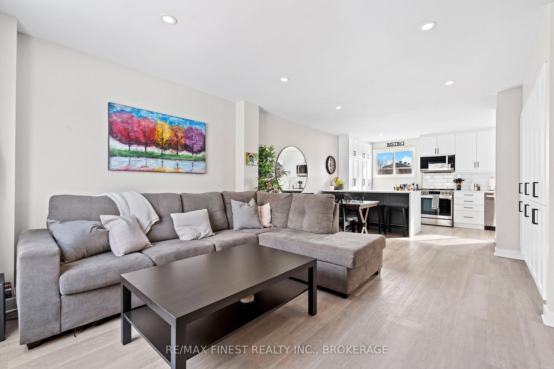1097 Craig Lane photo 7