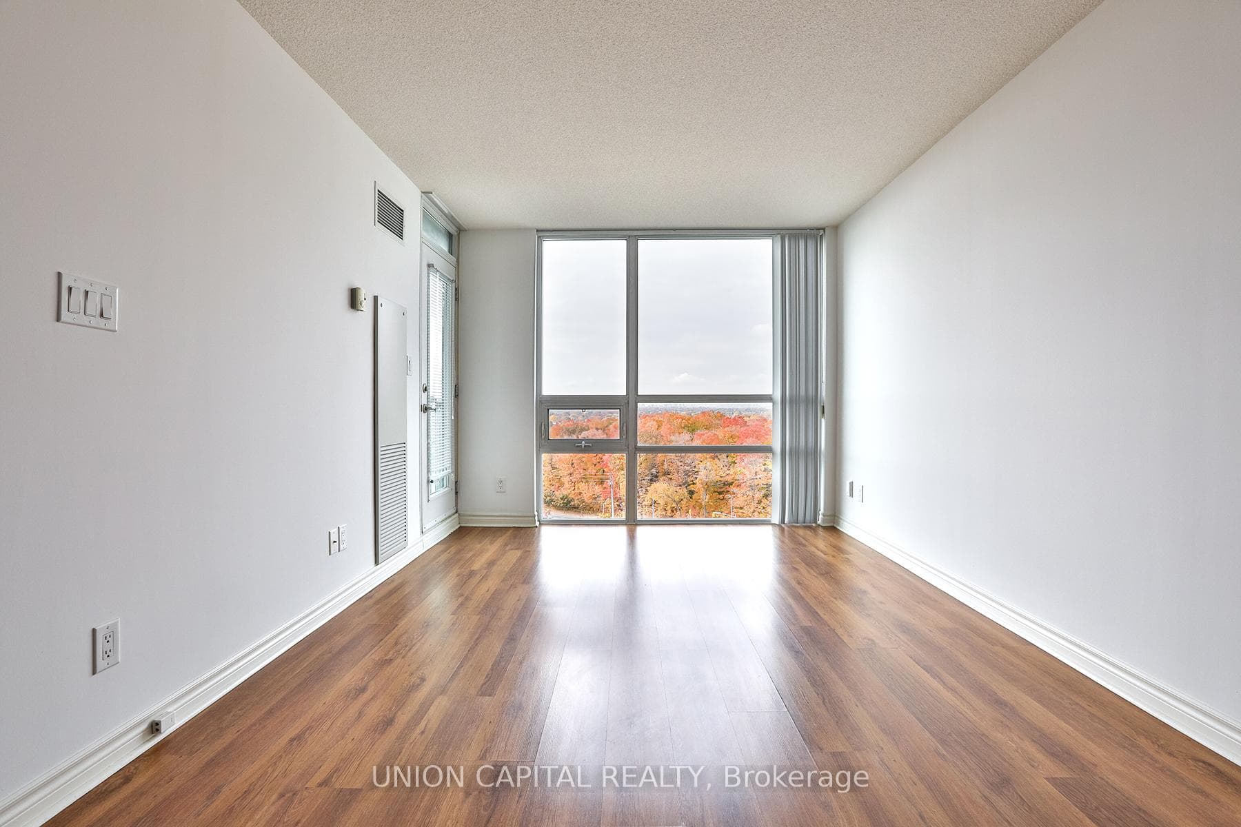 88 Grangeway Avenue Unit 1801 photo 11