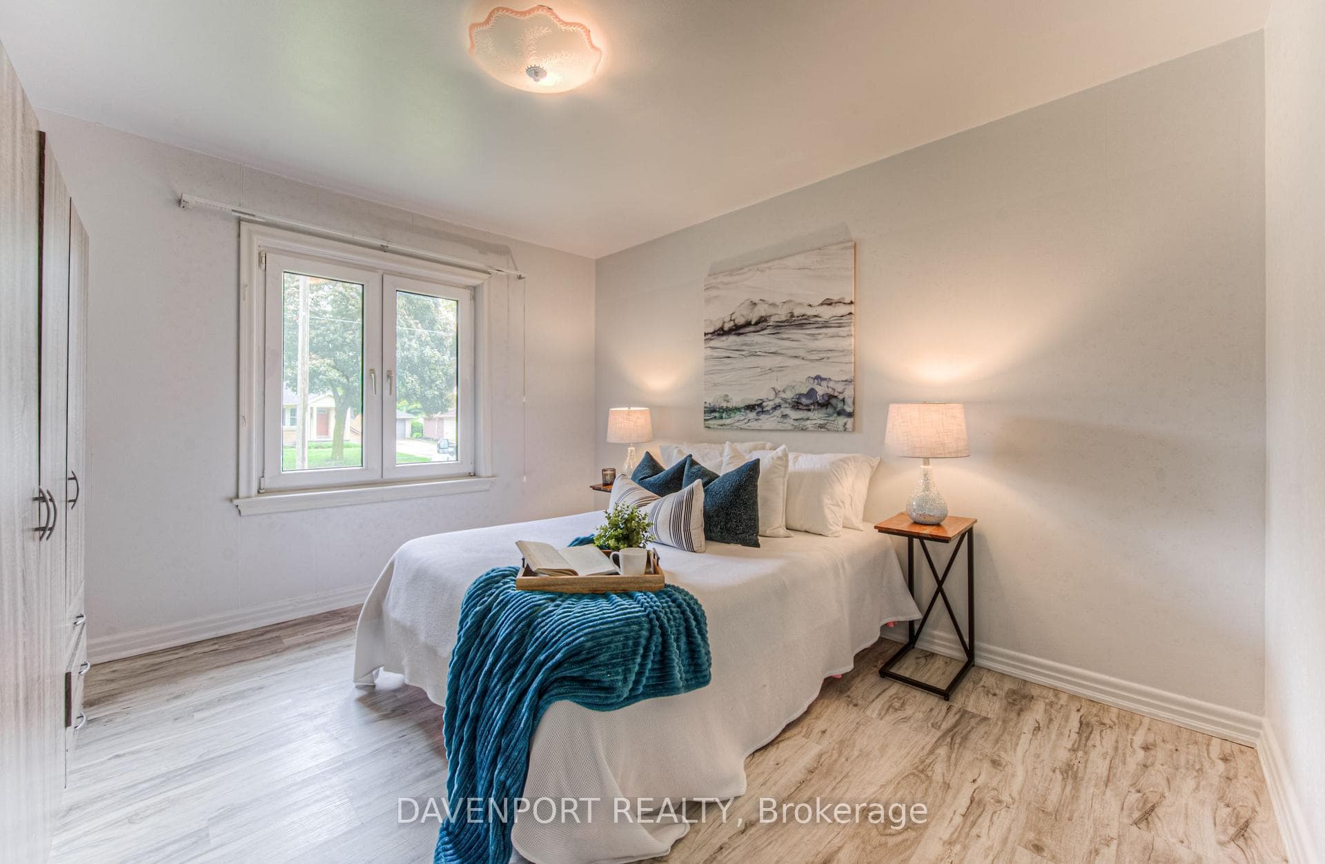 17 Suffolk Avenue photo 19