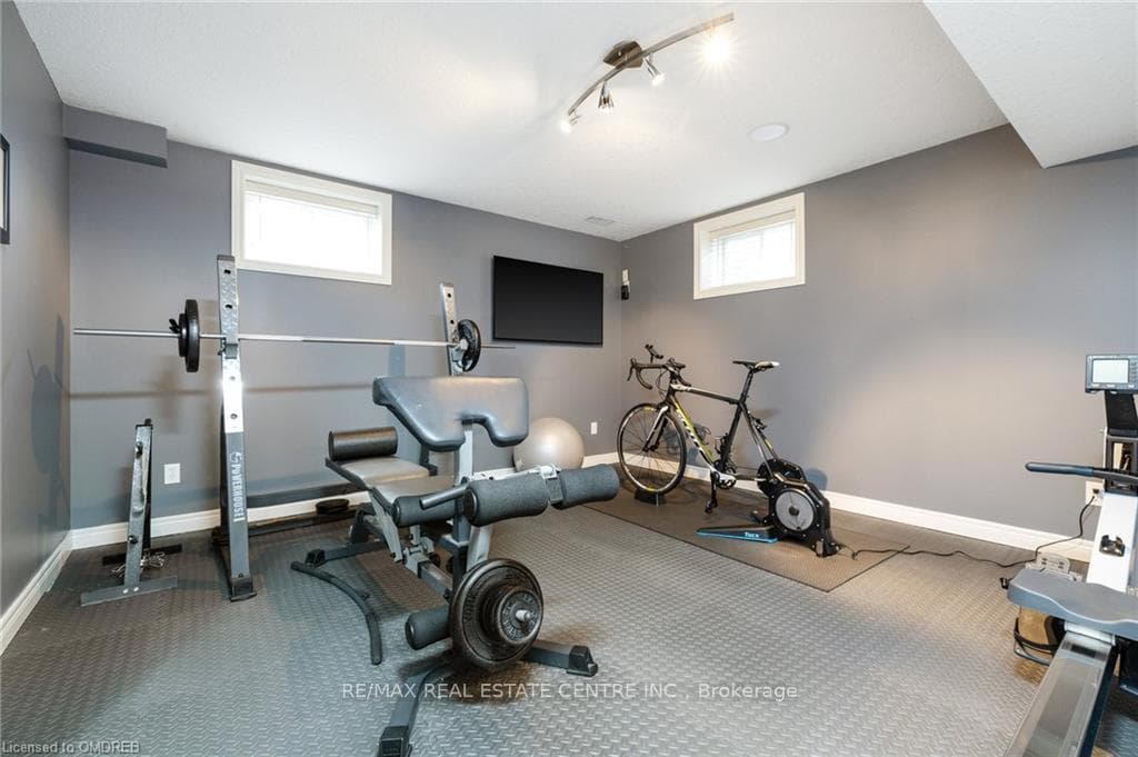 35 Karendale Crescent photo 32