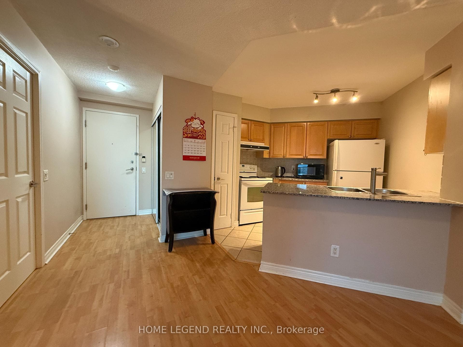 83 Borough Drive Unit 2011 photo 2