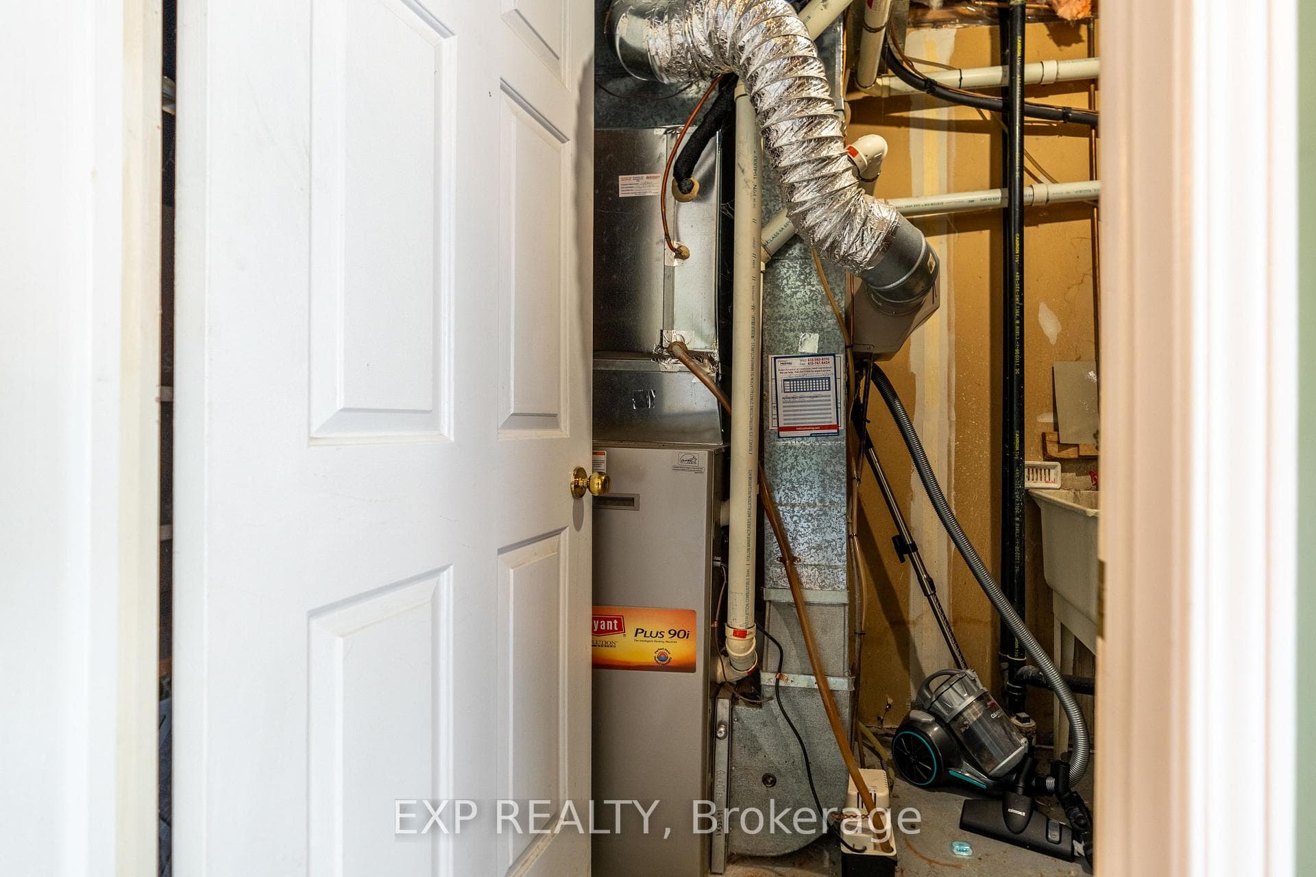 6 Forsyth Lane Unit 29 photo 44