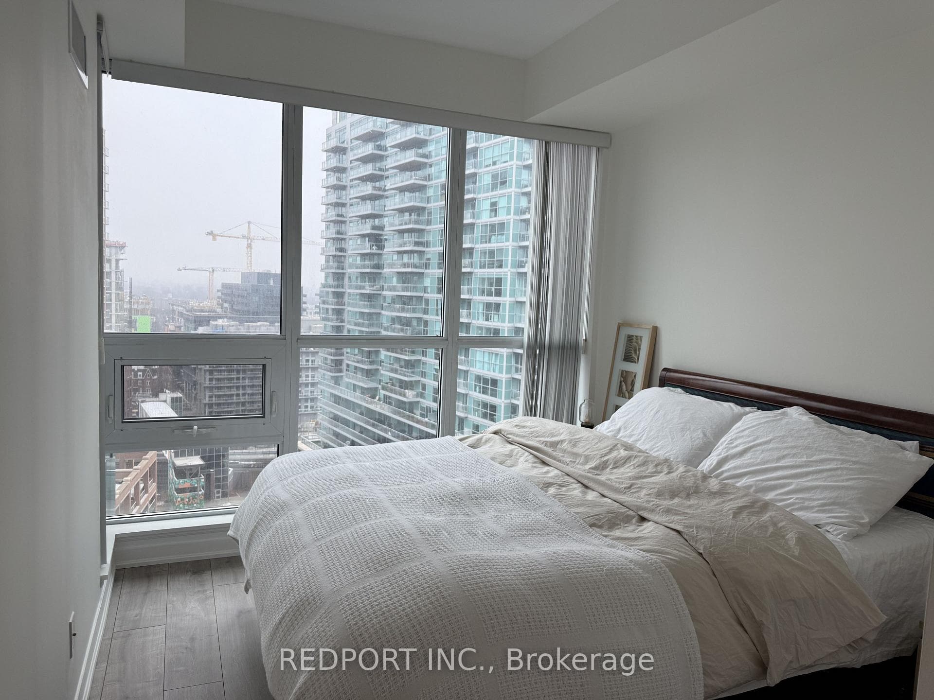 150 East Liberty Street Unit 1601 photo 14