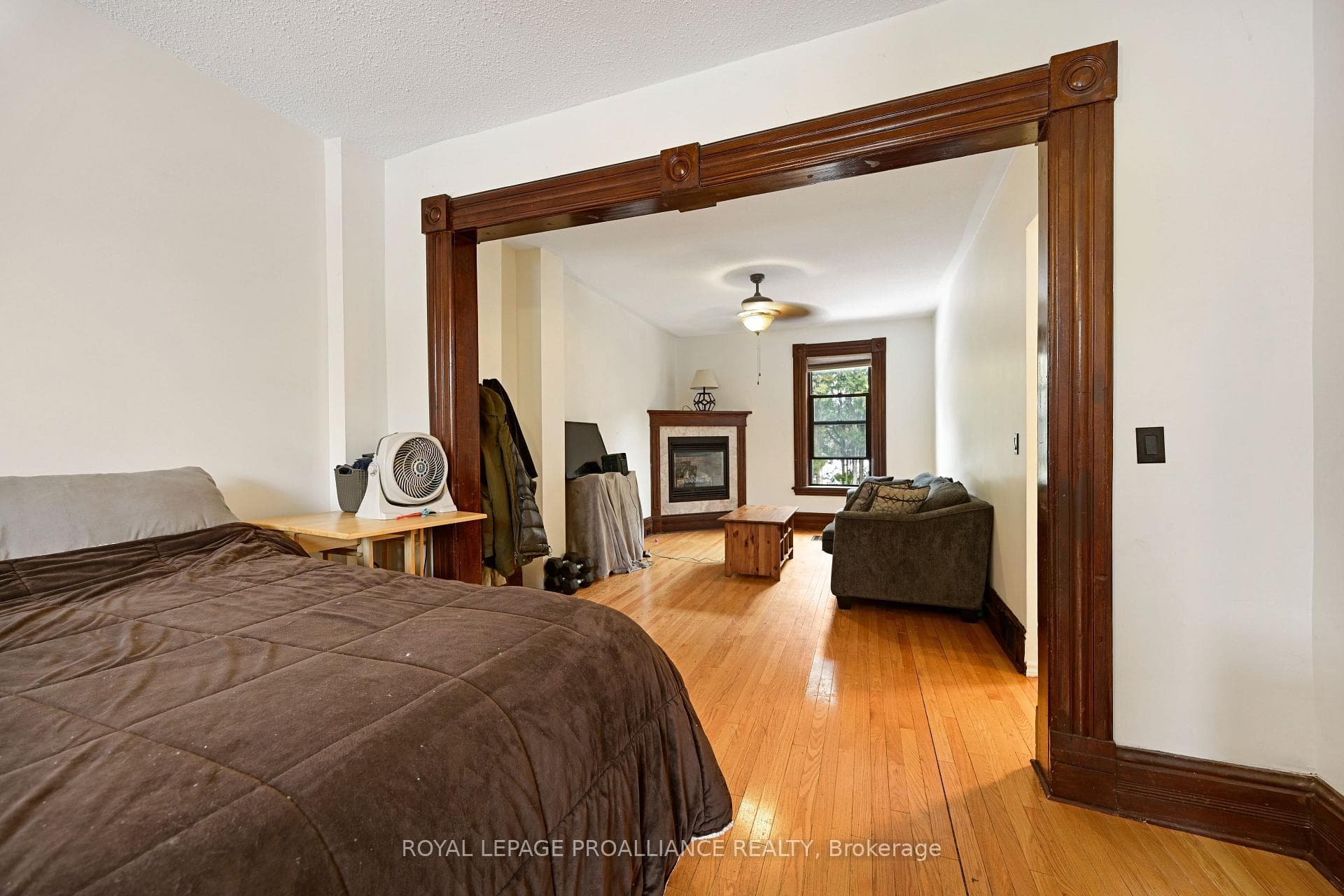 372 King Street photo 32