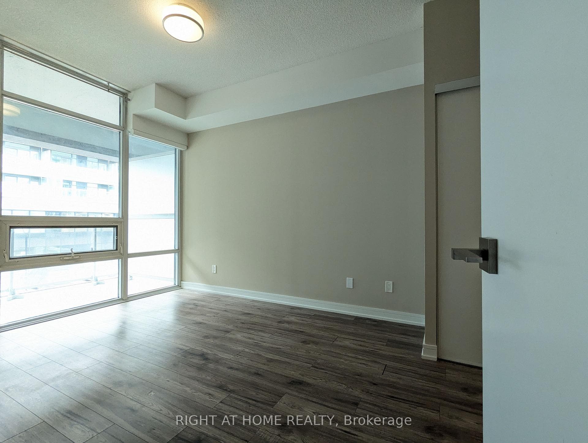 621 Sheppard Avenue Unit 216 photo 40