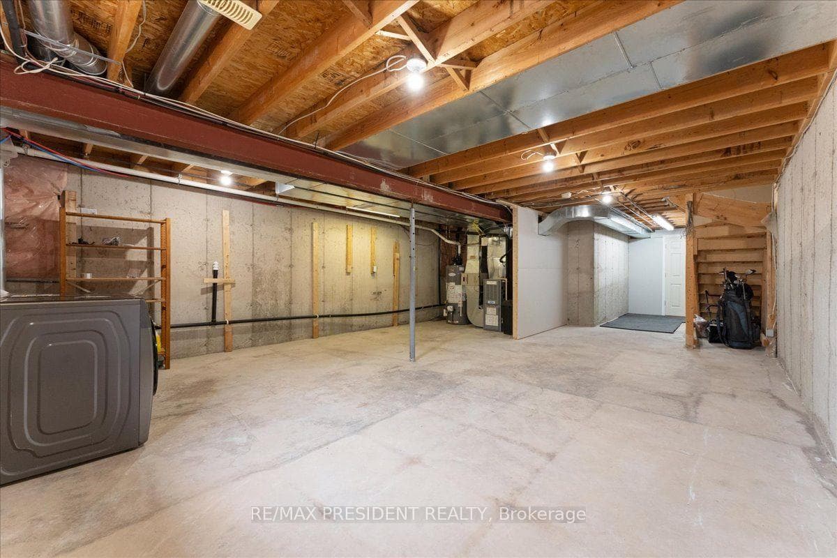 285 Southbrook Drive photo 32