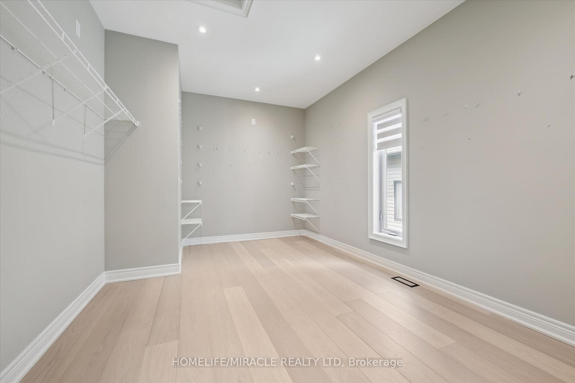 83 Mccann Street photo 31