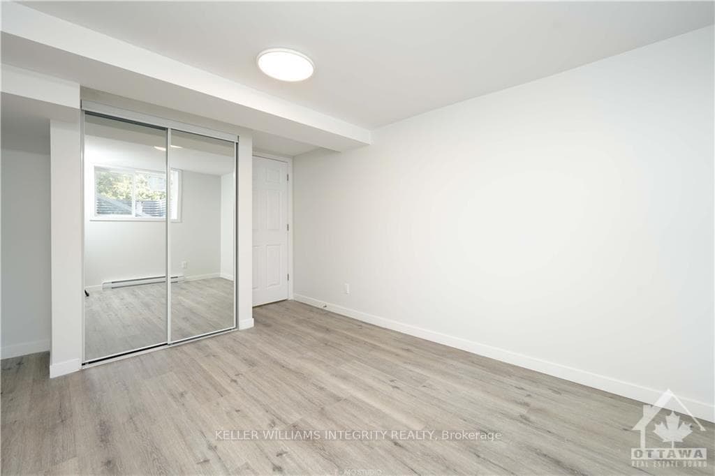 525 BROWNING Avenue Unit B photo 8