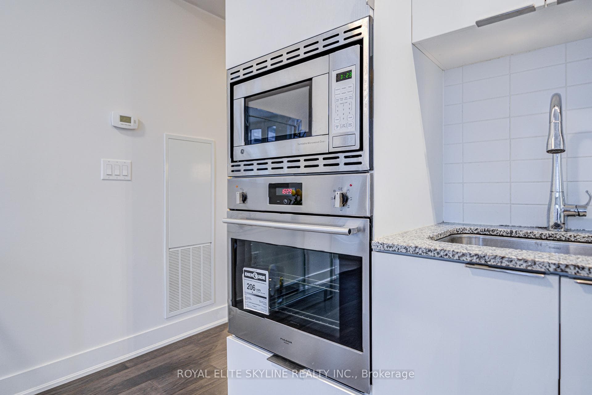 955 Bay Street Unit 310 photo 23