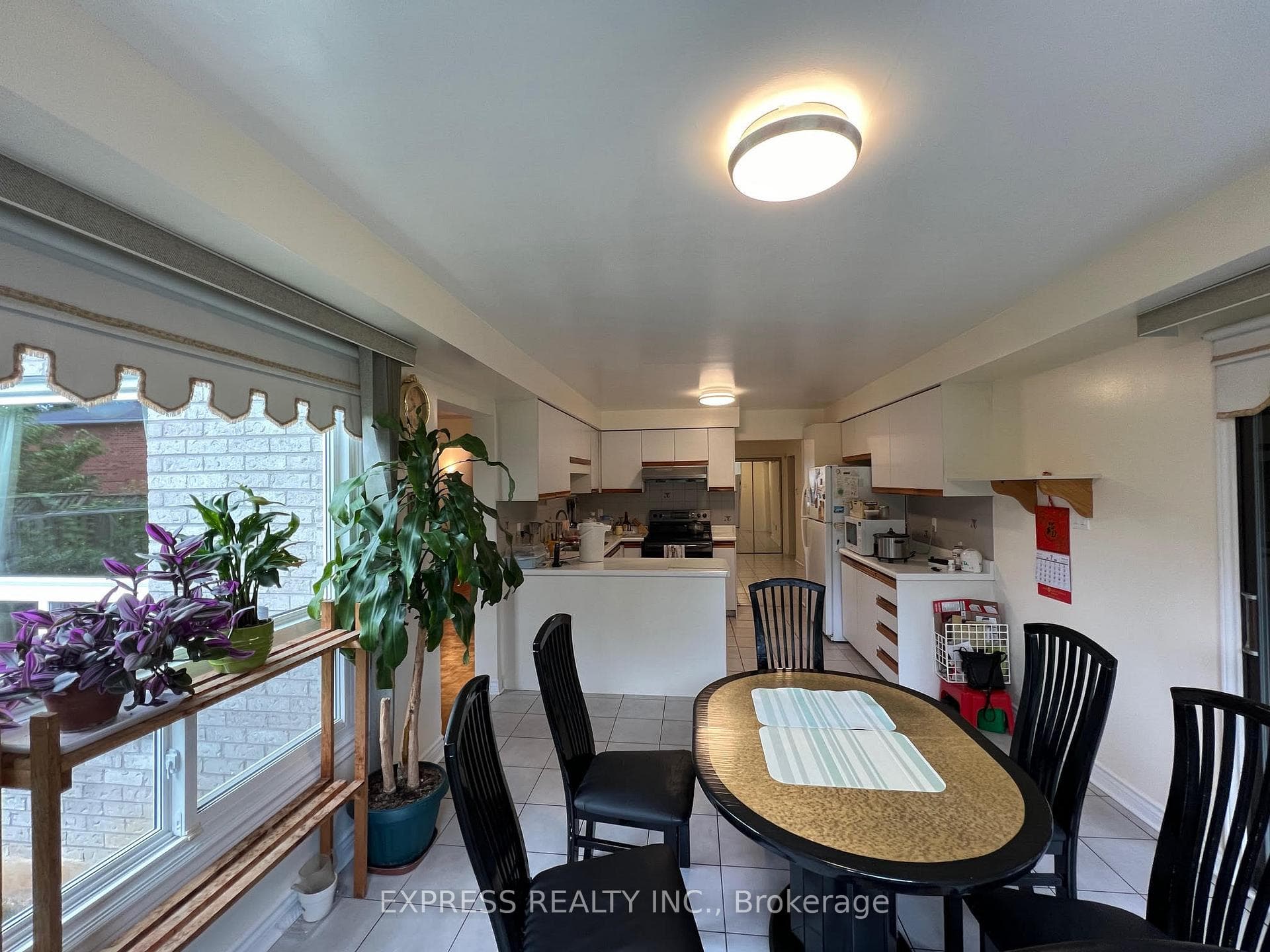 16 Hanover Court photo 4
