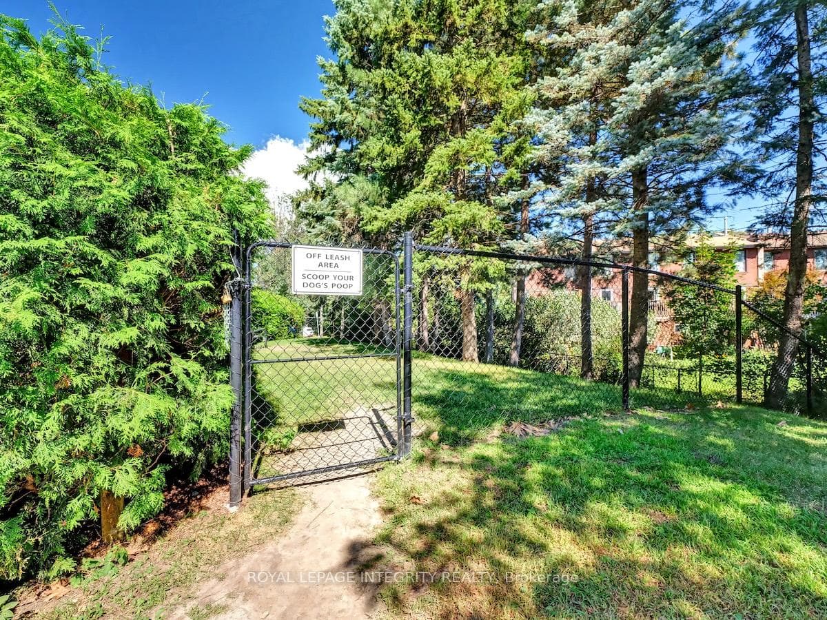 1025 Grenon Avenue Unit 210 photo 48