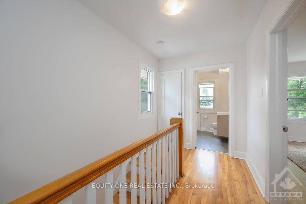 974 SHERIDAN Avenue photo 19