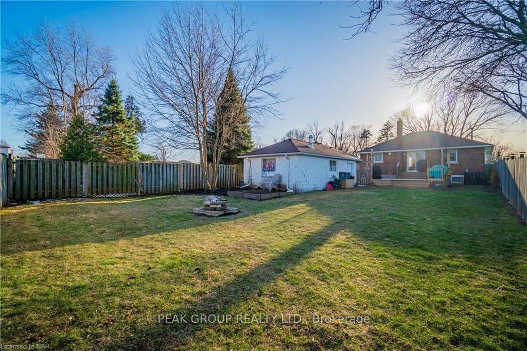 2862 DORCHESTER Road photo 38