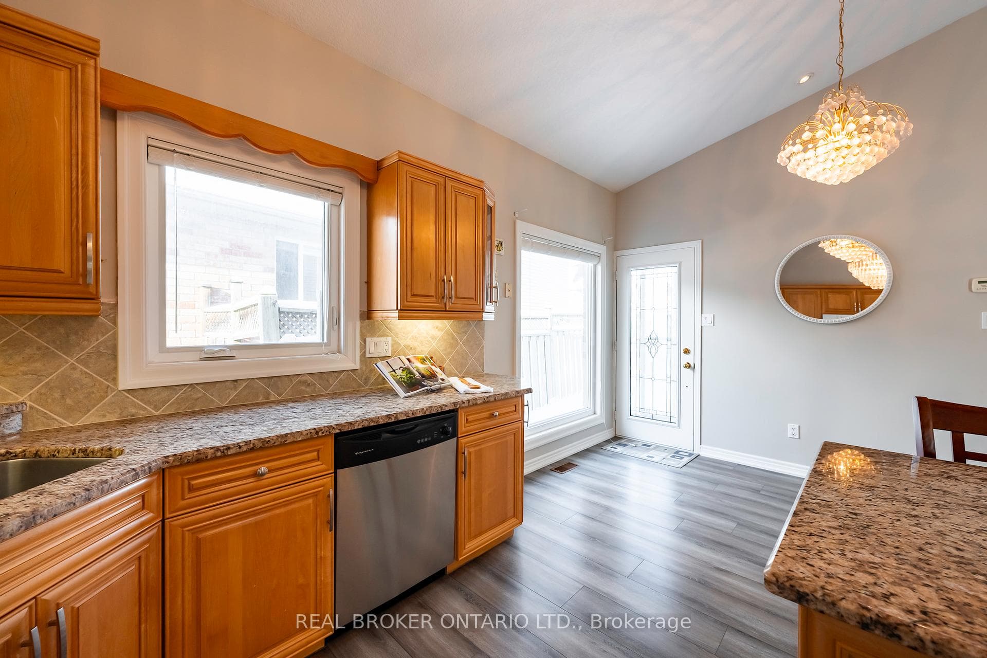 7 Appleton Drive photo 14