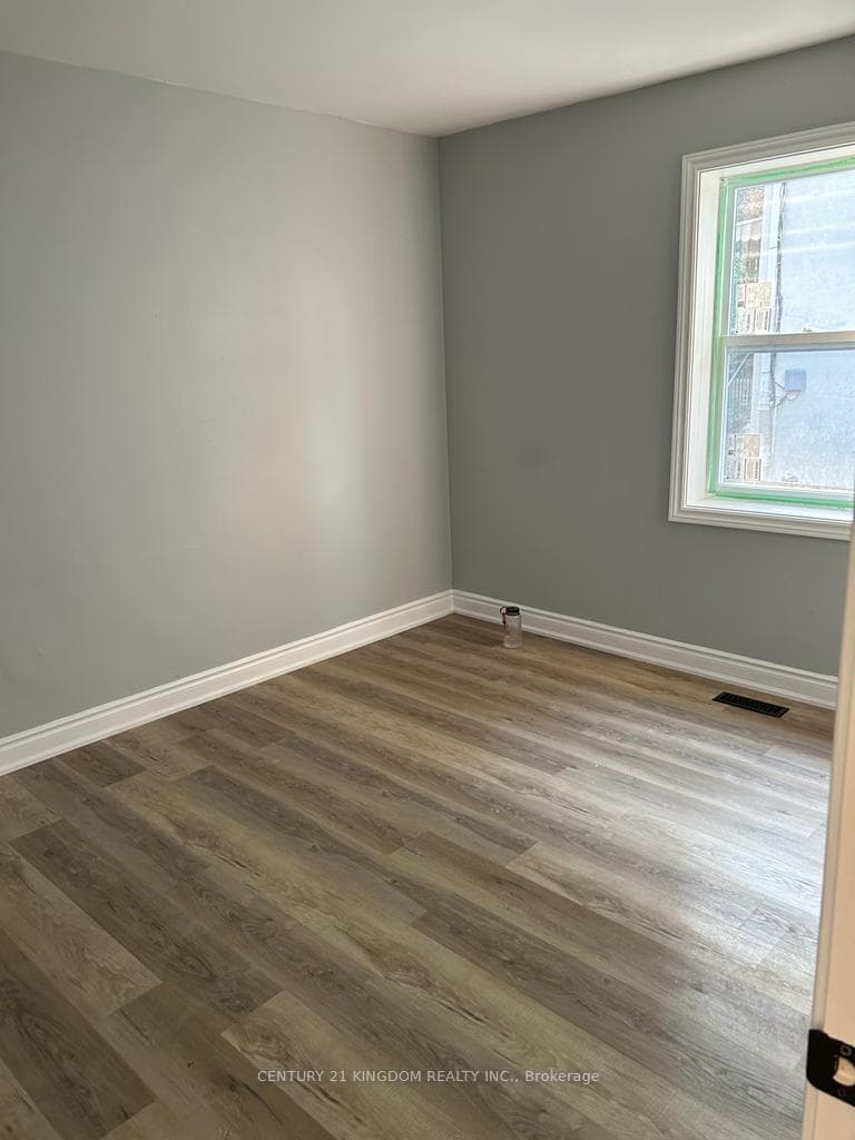 35 Homestead Road Unit Main photo 10