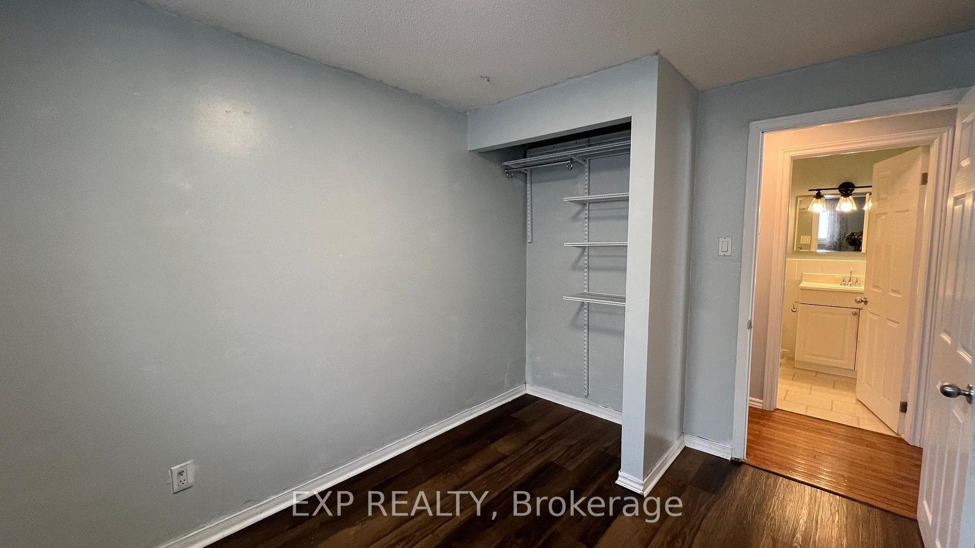 450 Drummerhill Crescent photo 13
