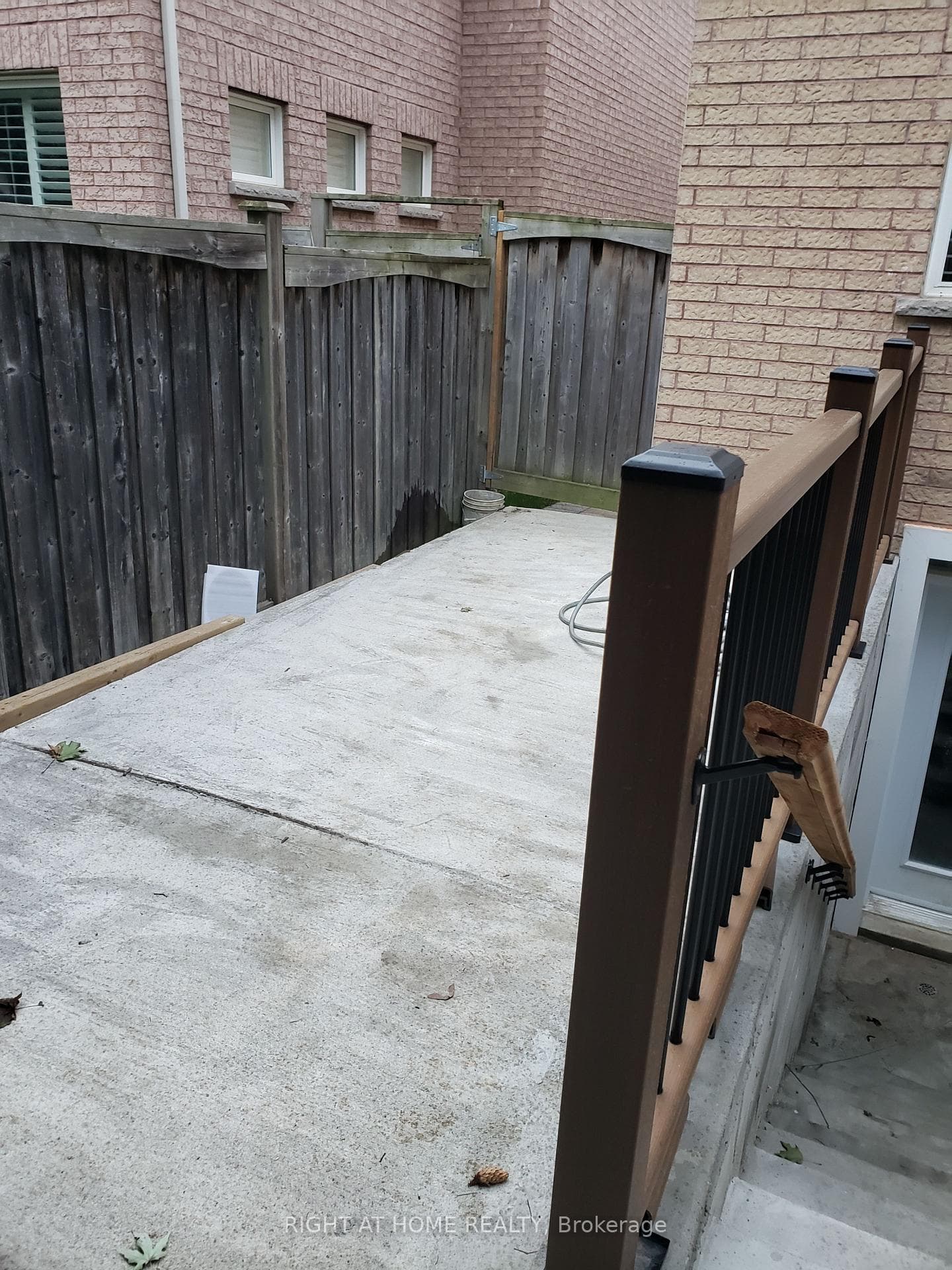 24 Weston Crescent photo 15