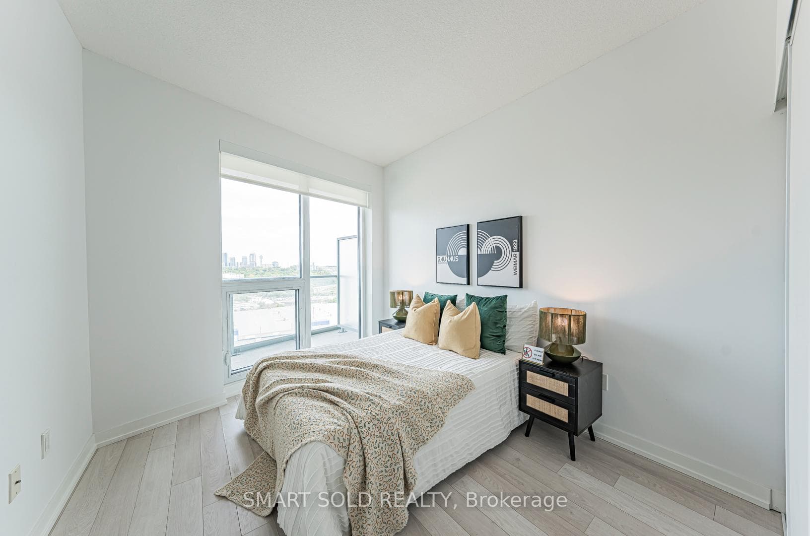 117 Mcmahon Drive Unit 1209 photo 9