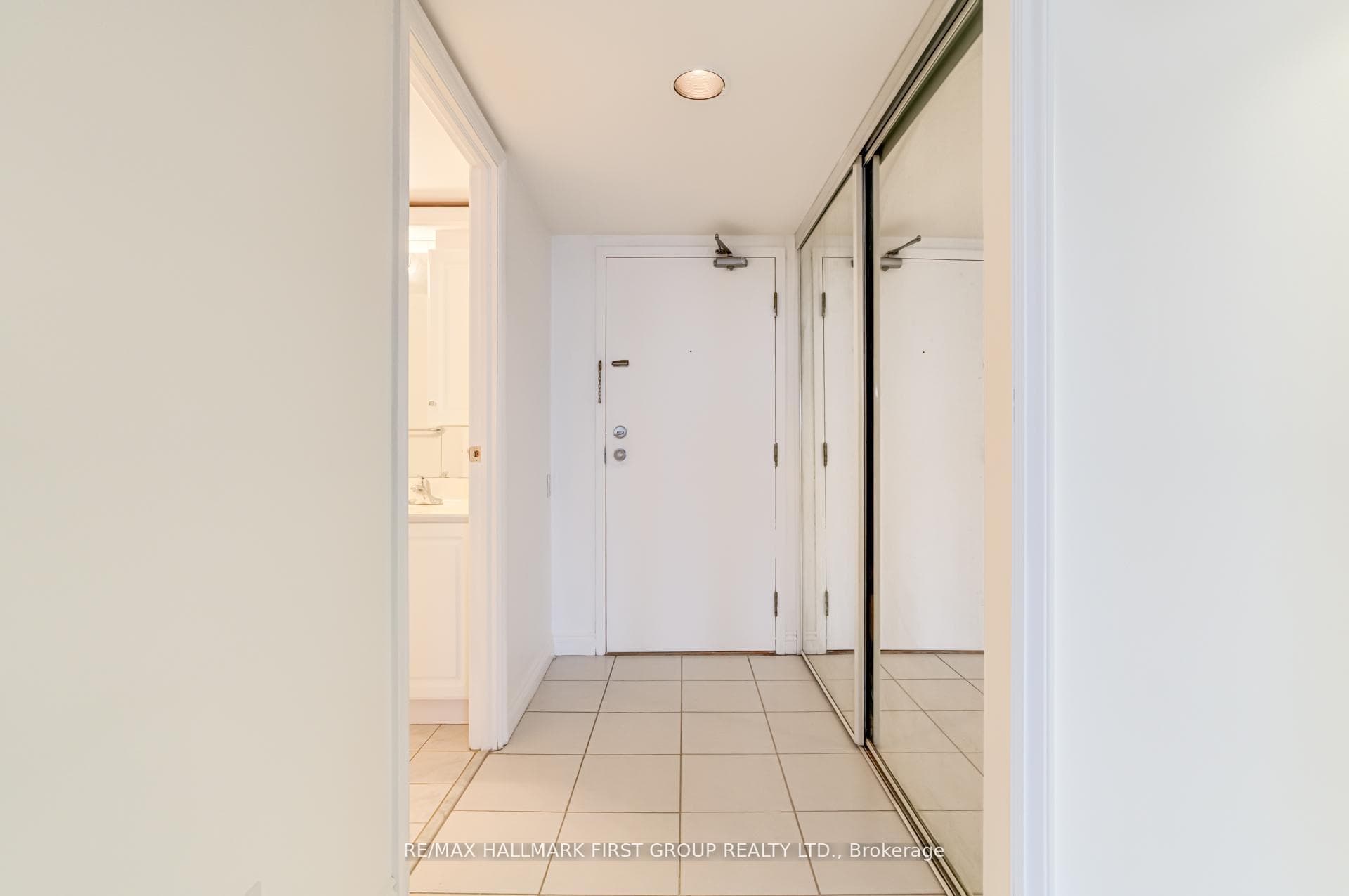 2466 Eglinton Avenue Unit 807 photo 5