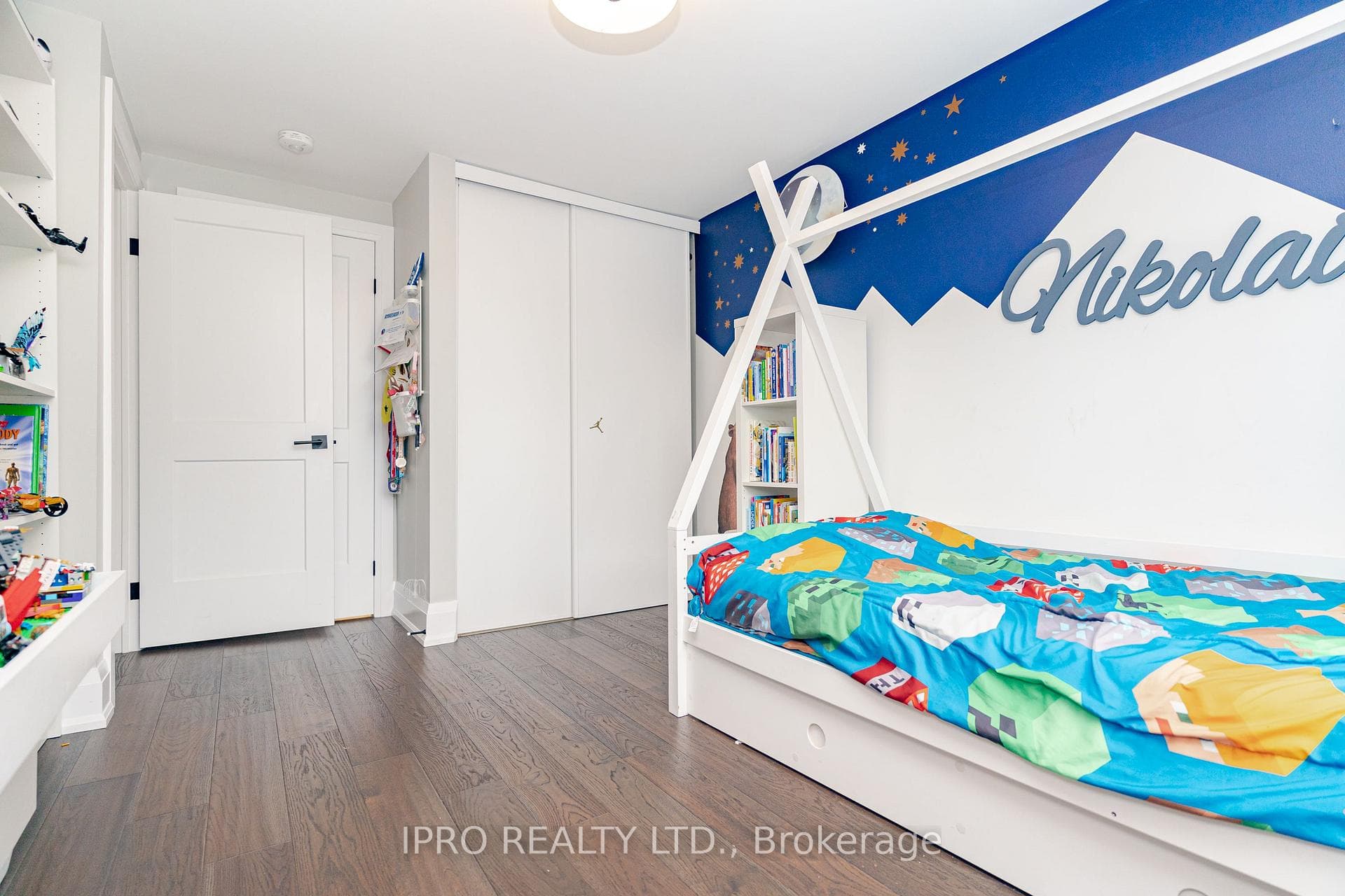 2272 Mowat Avenue Unit 74 photo 27