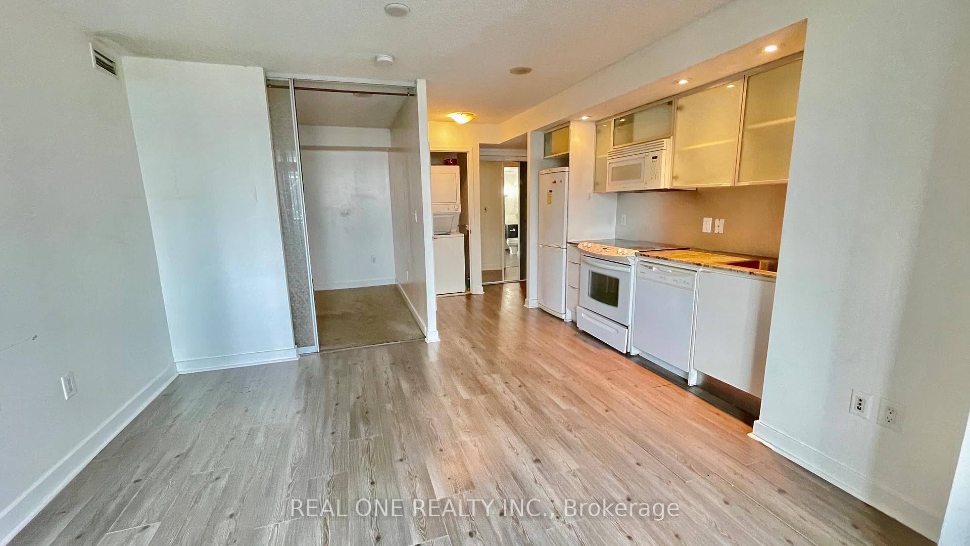 25 Telegram Mews Unit 2816 photo 7