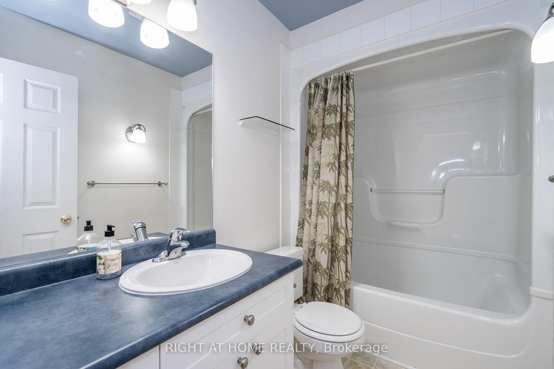 358 Little Avenue Unit 17 photo 14