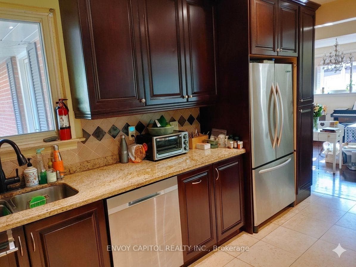 86 West Deane Park Drive photo 15