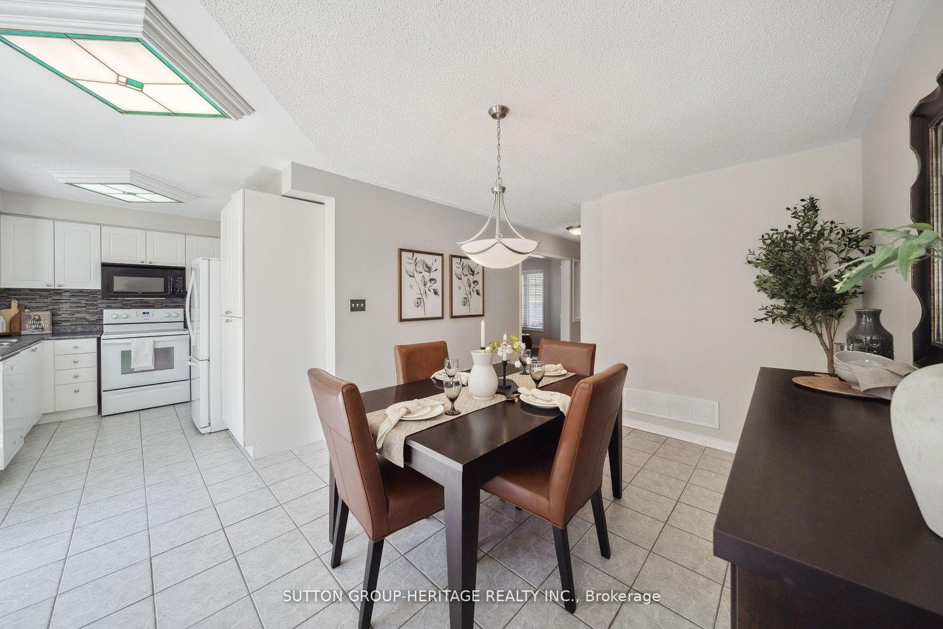 115 Daiseyfield Avenue photo 9