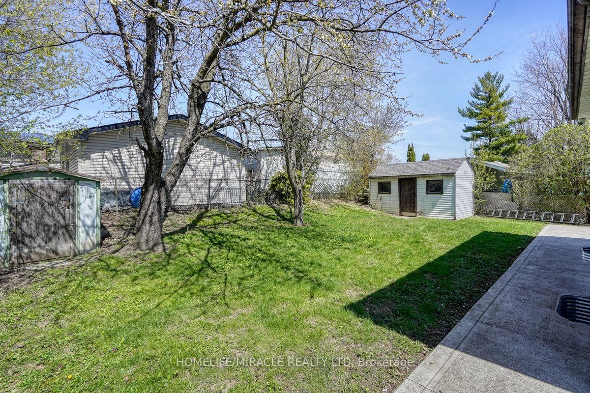 40 Reigate Avenue photo 34