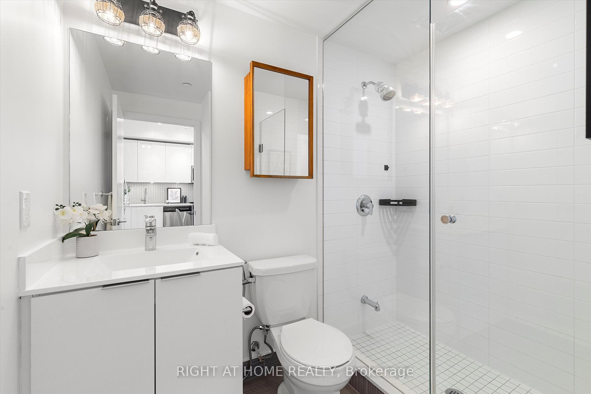 Upgraded Bathroom (Tiles & Shower)