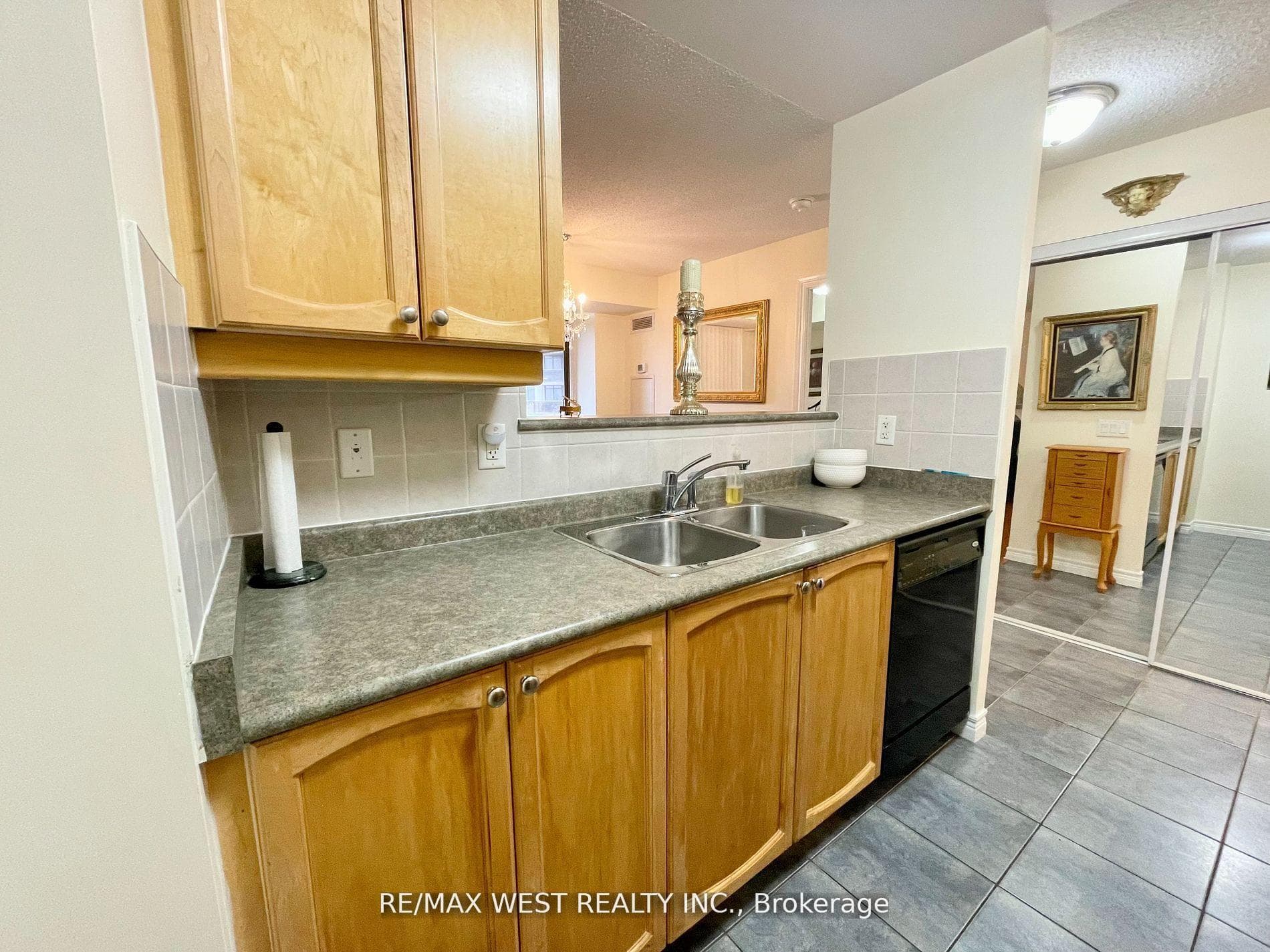 710 Humberwood Boulevard Unit 806 photo 7