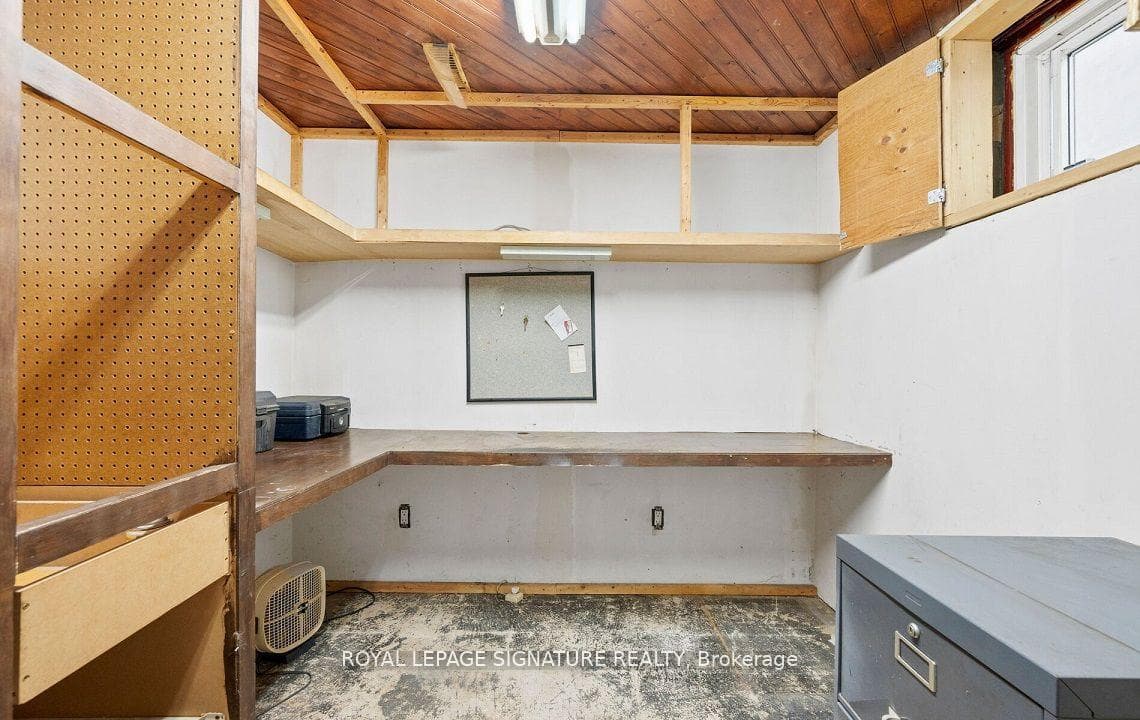 129 Allenby Avenue photo 34