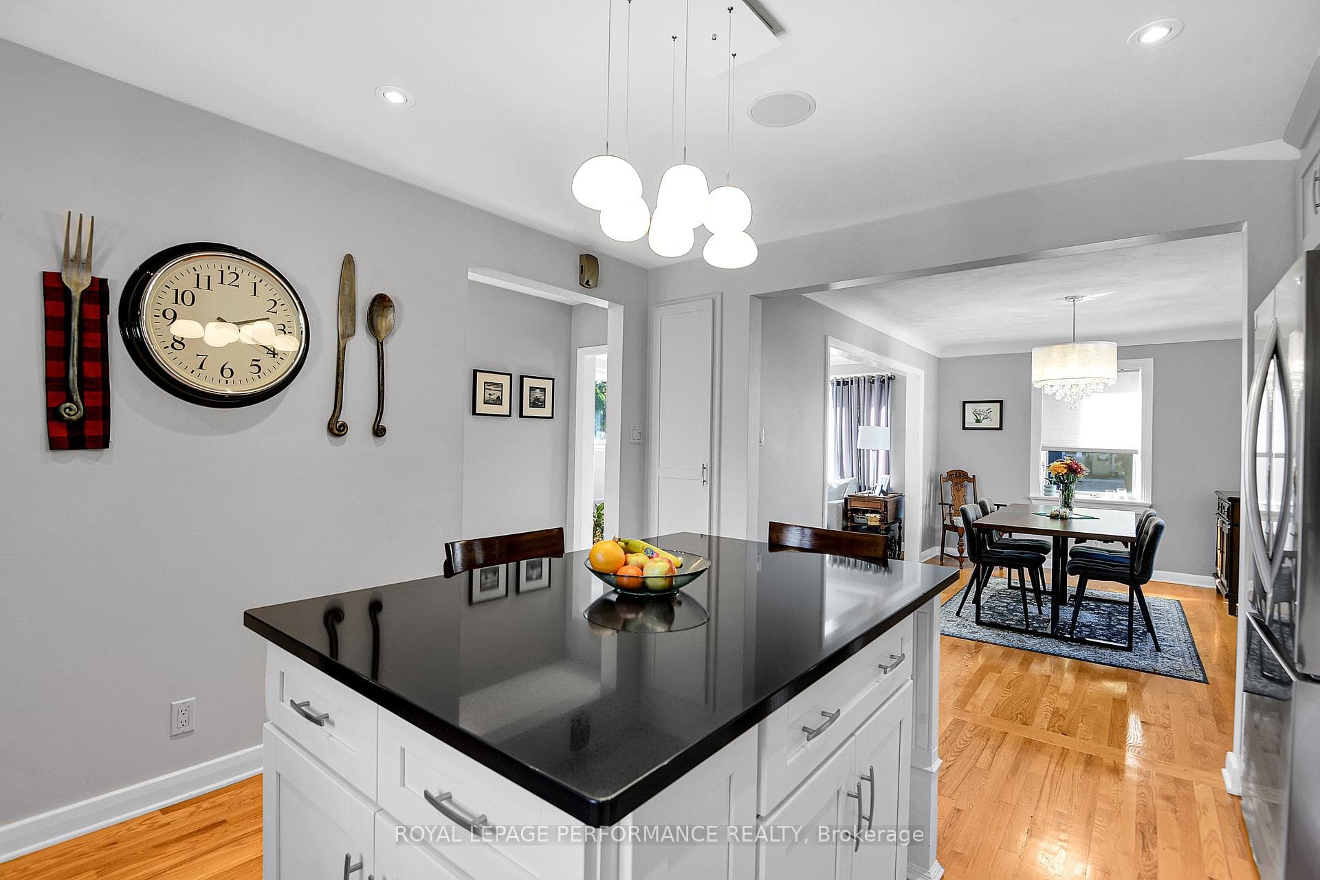 2239 Webster Avenue photo 12