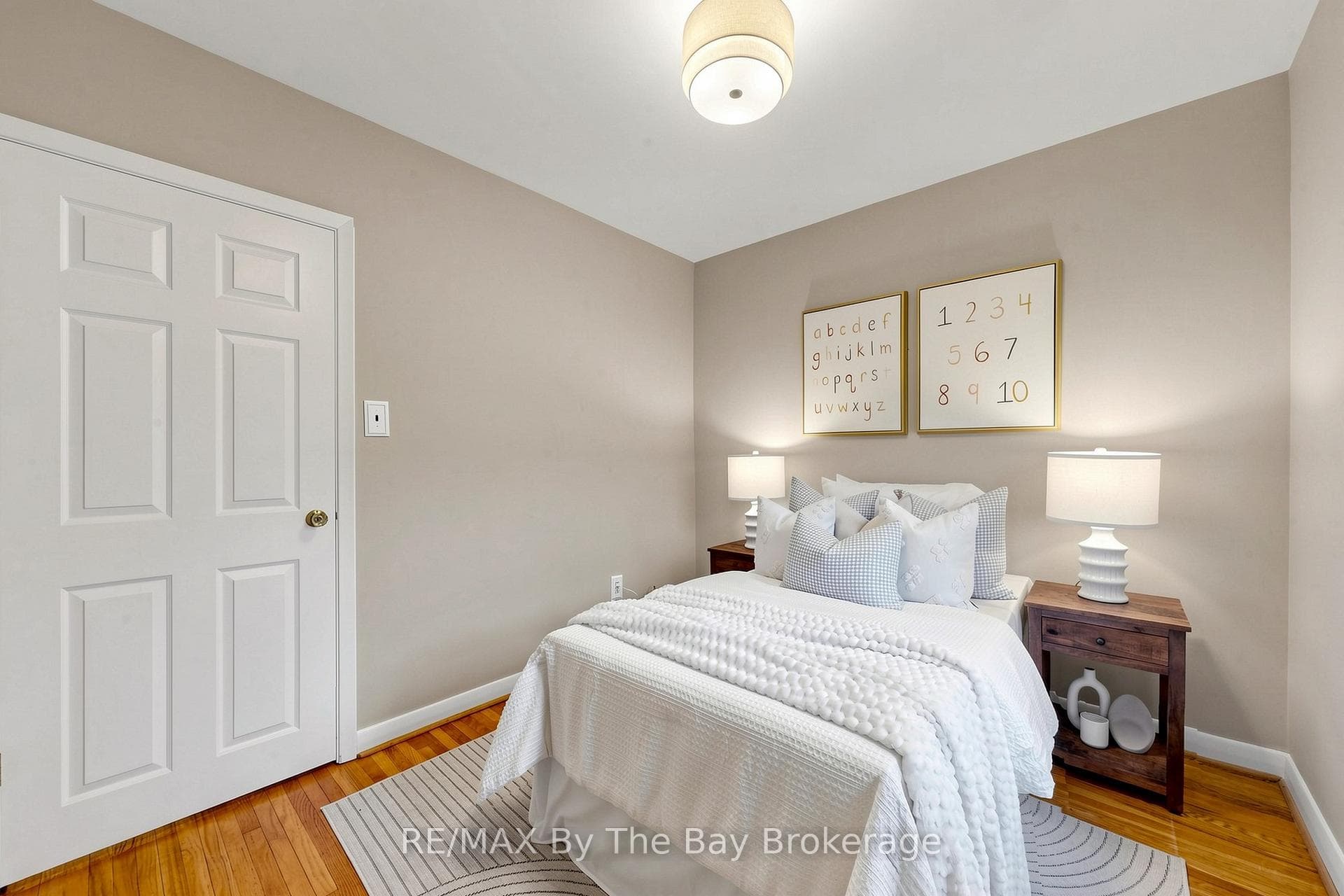 33 Ada Crescent photo 21