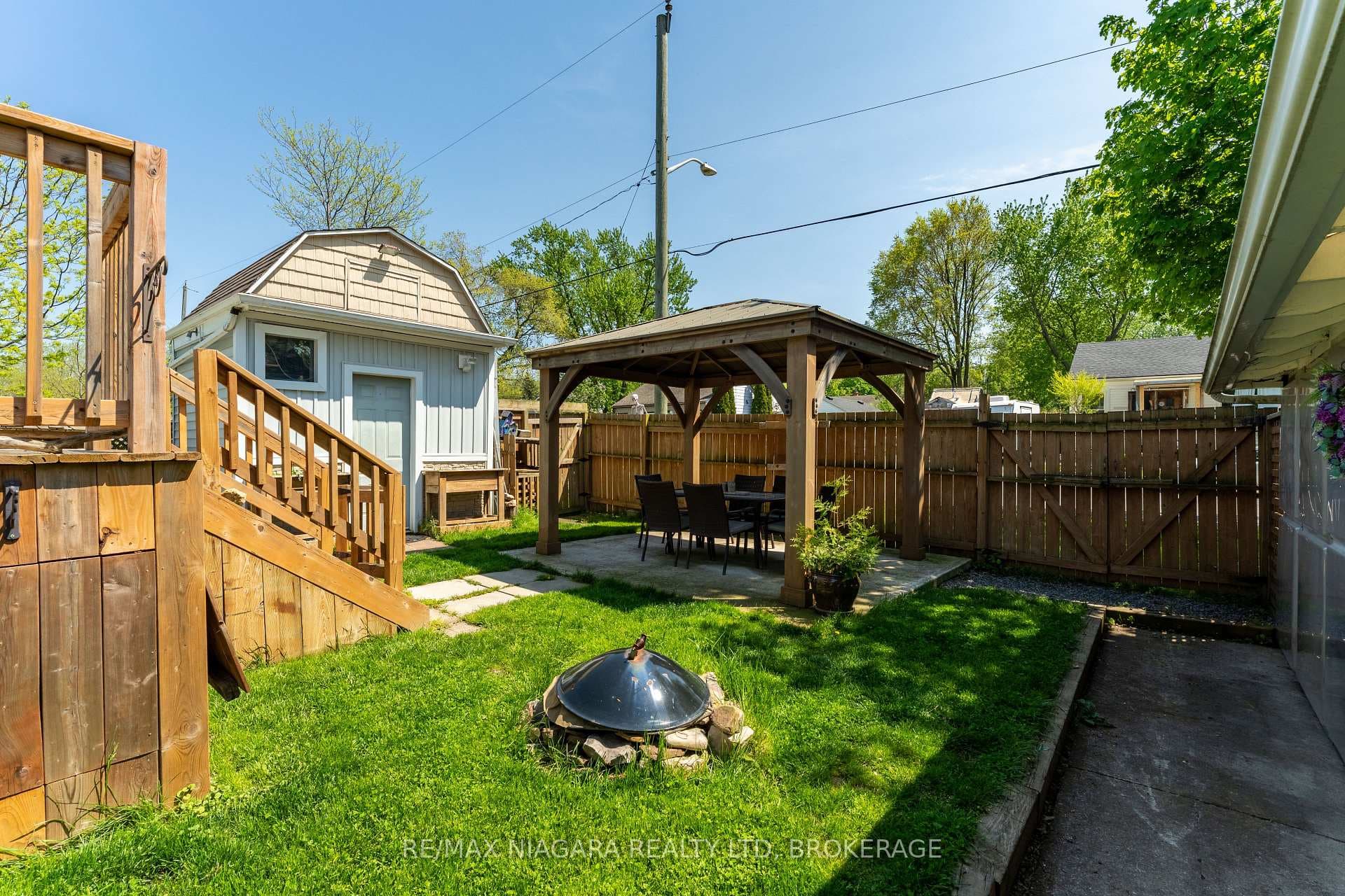 18 1/2 Willow Street photo 21