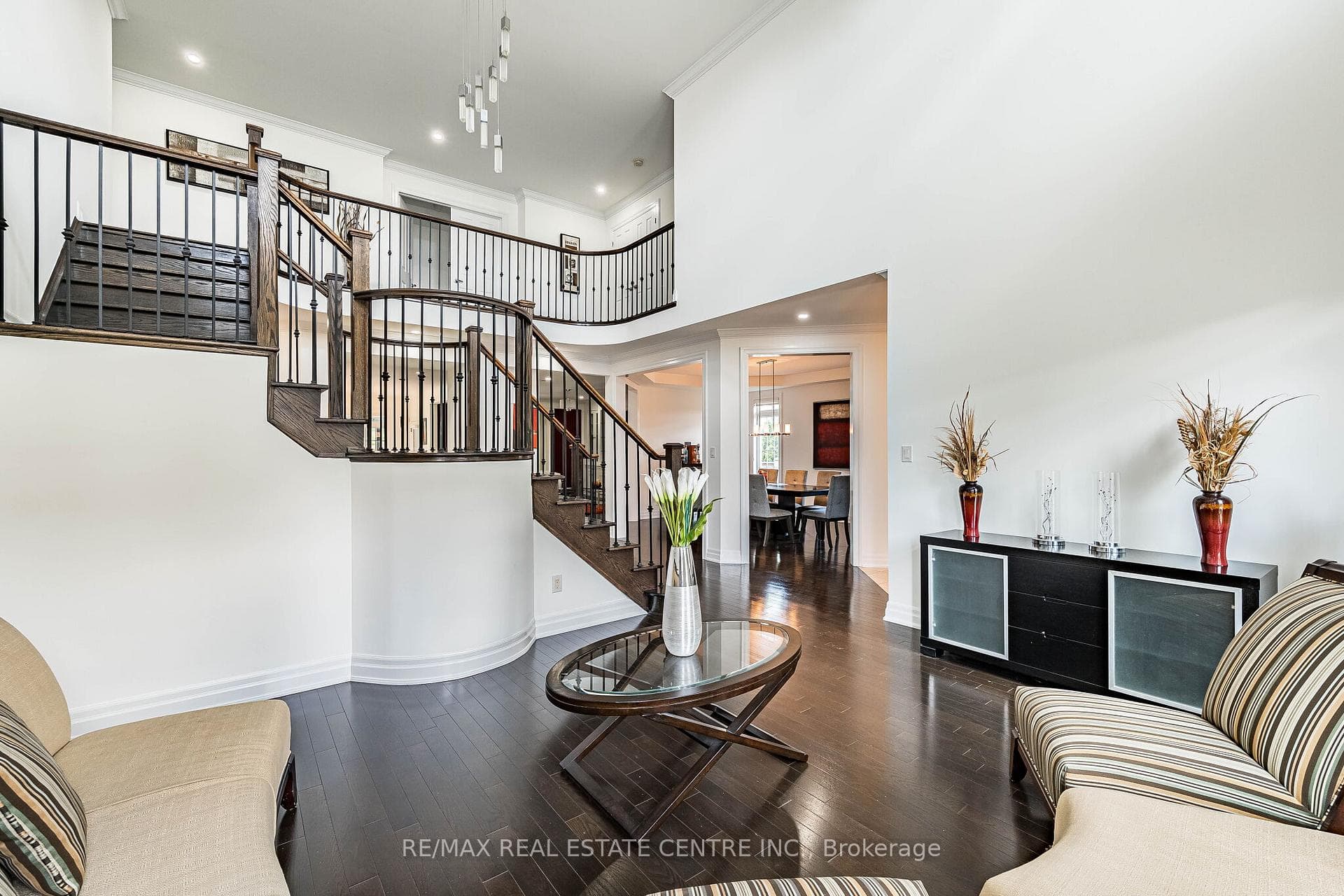 40 Cachet Court photo 9