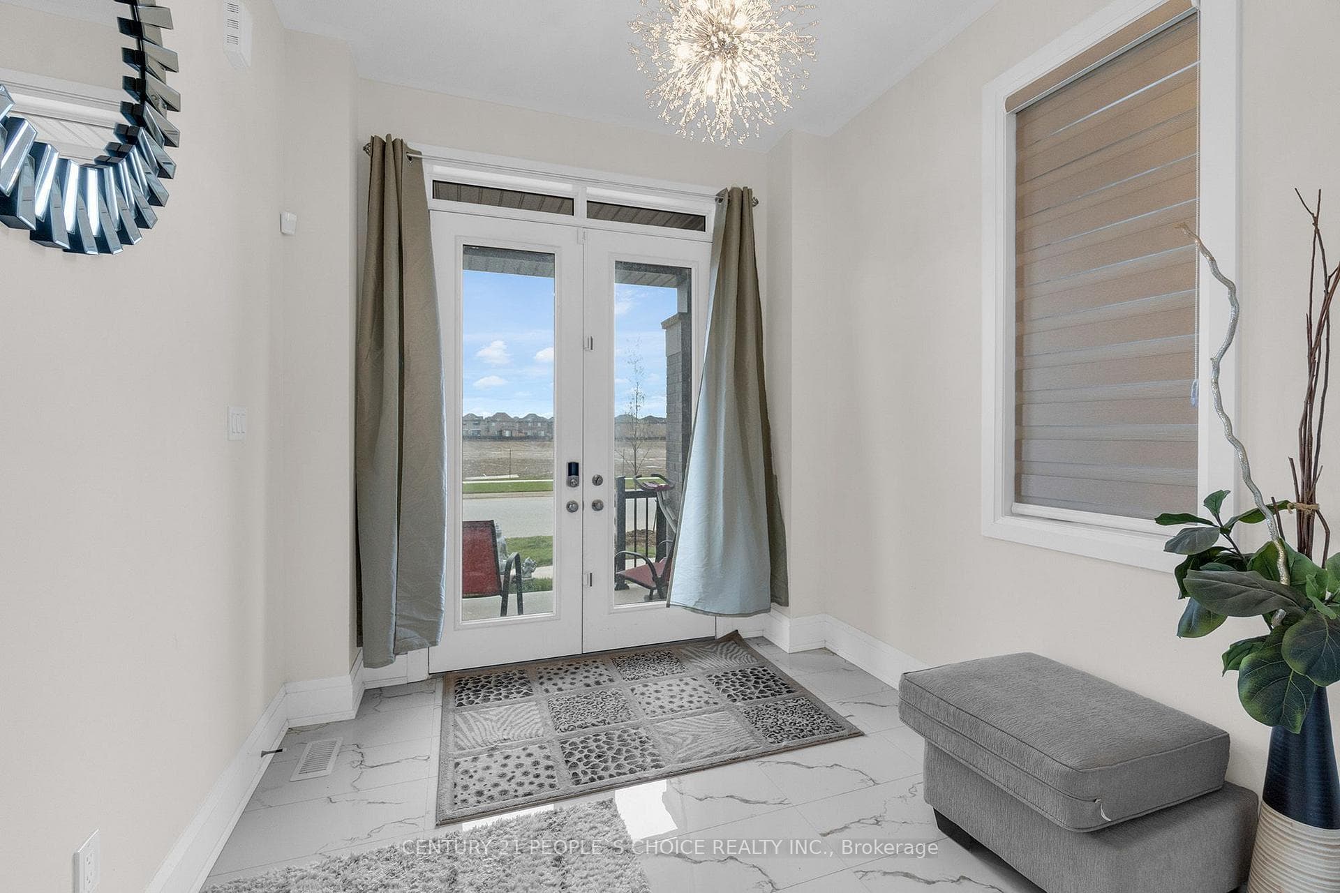 10 Tweedhill Avenue photo 3