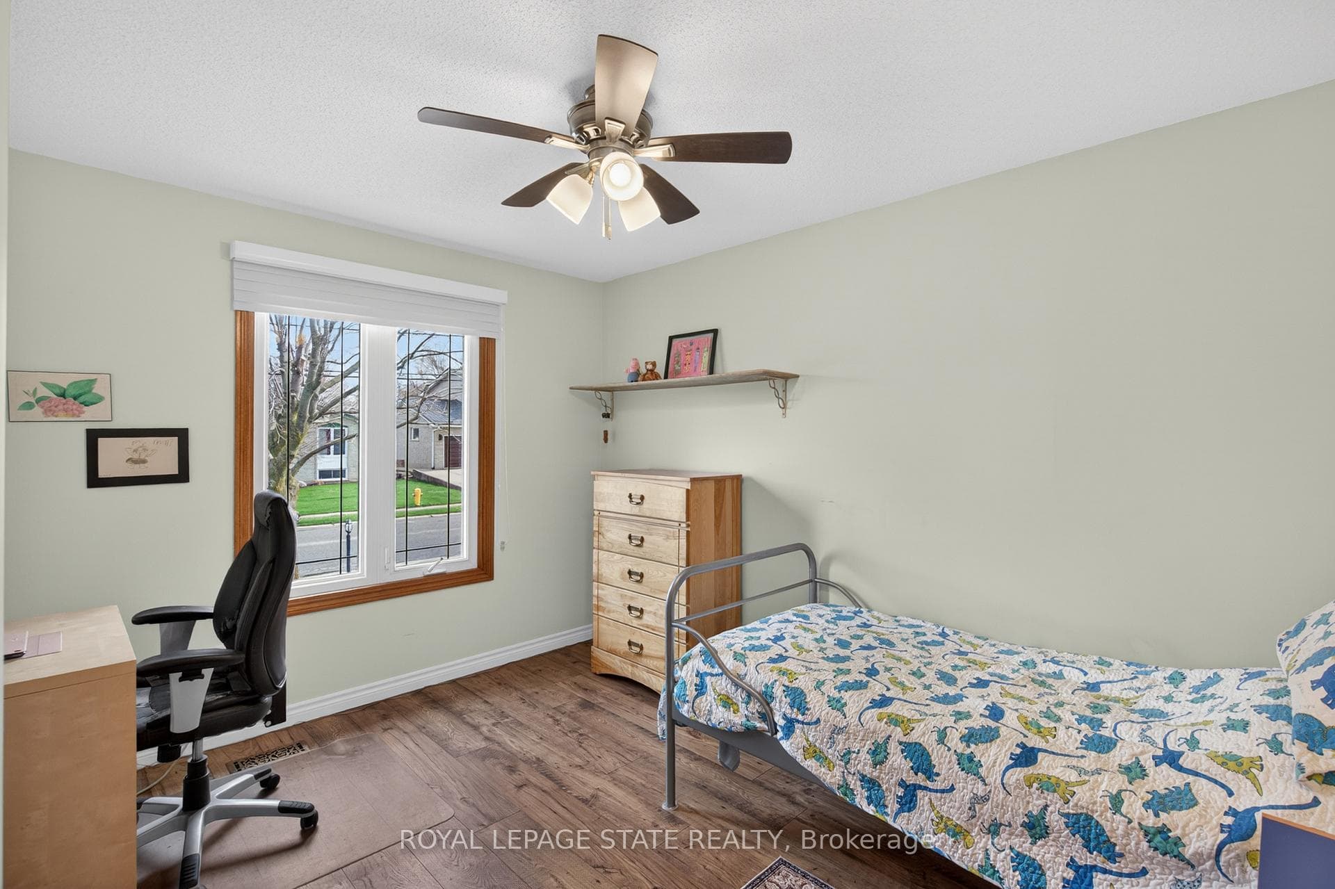 328 MacCrae Drive photo 26