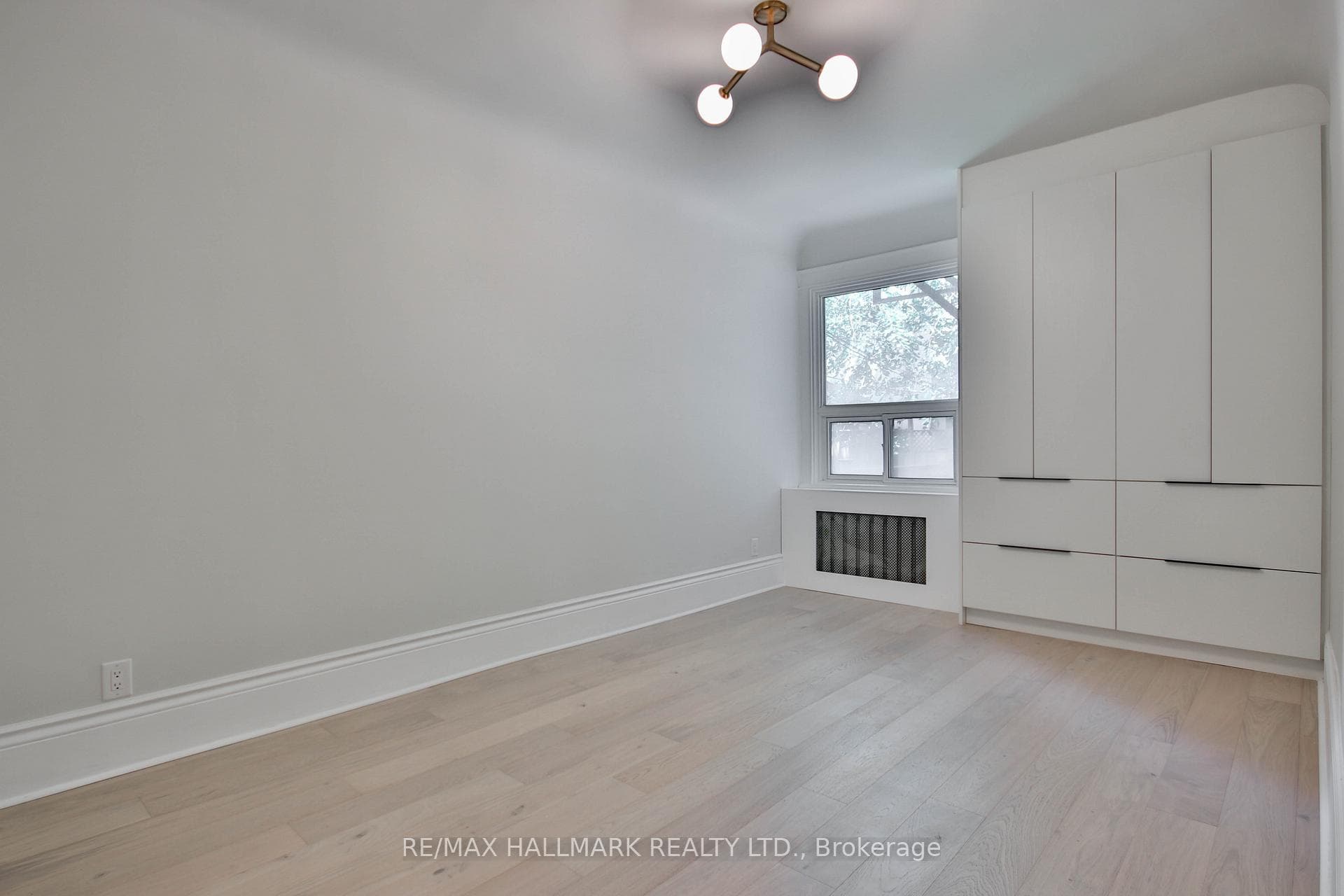 639 Broadview Avenue Unit Main Fl photo 23