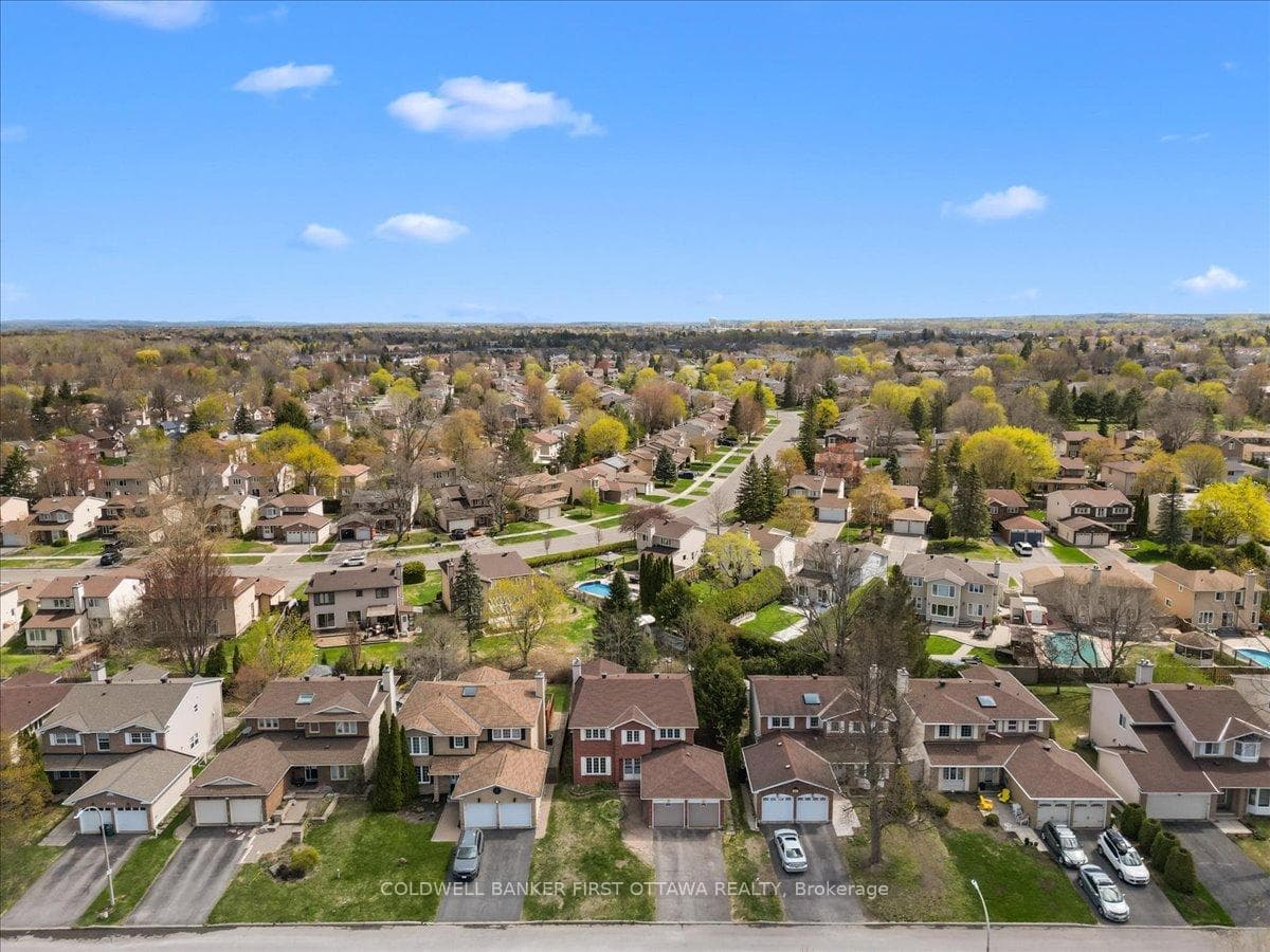 1841 Thistleleaf Crescent photo 42