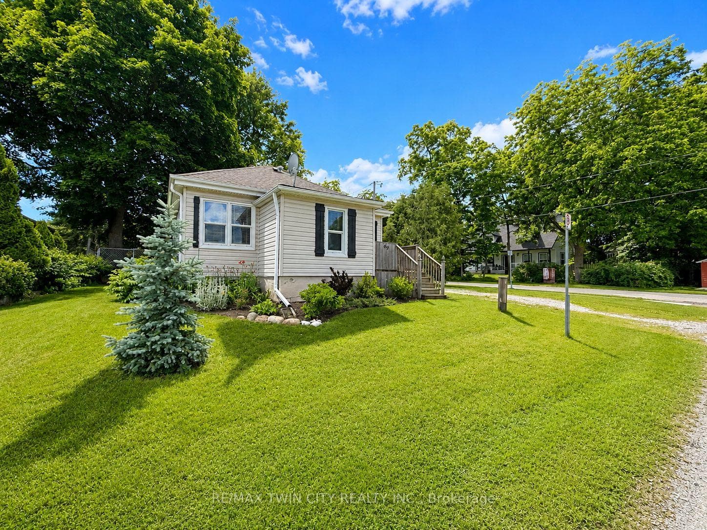 49 William Street photo 23
